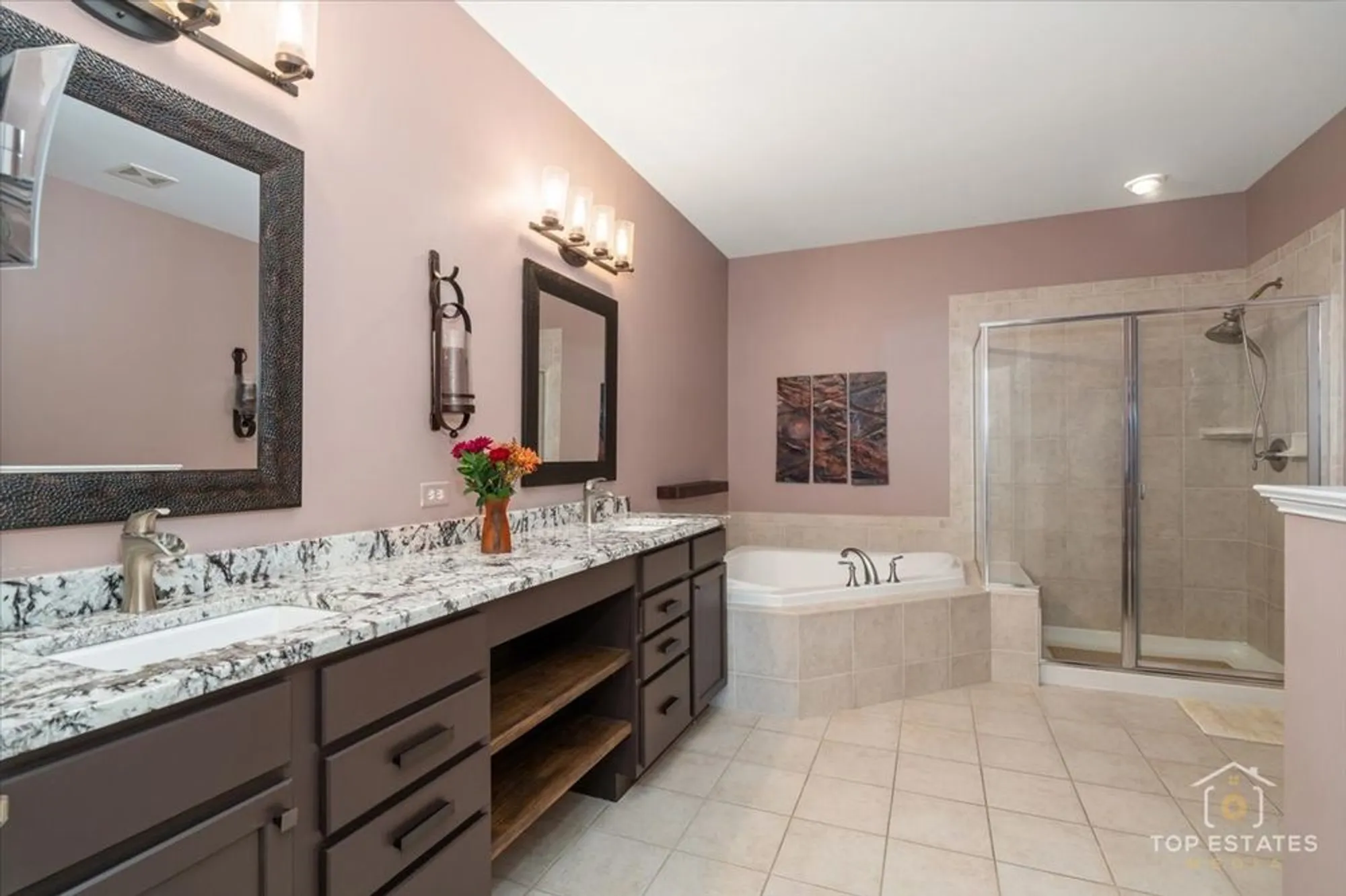 Property Slideshow image 21 of 43 | 1039 riviera dr # 1039, Elgin, IL, 60124