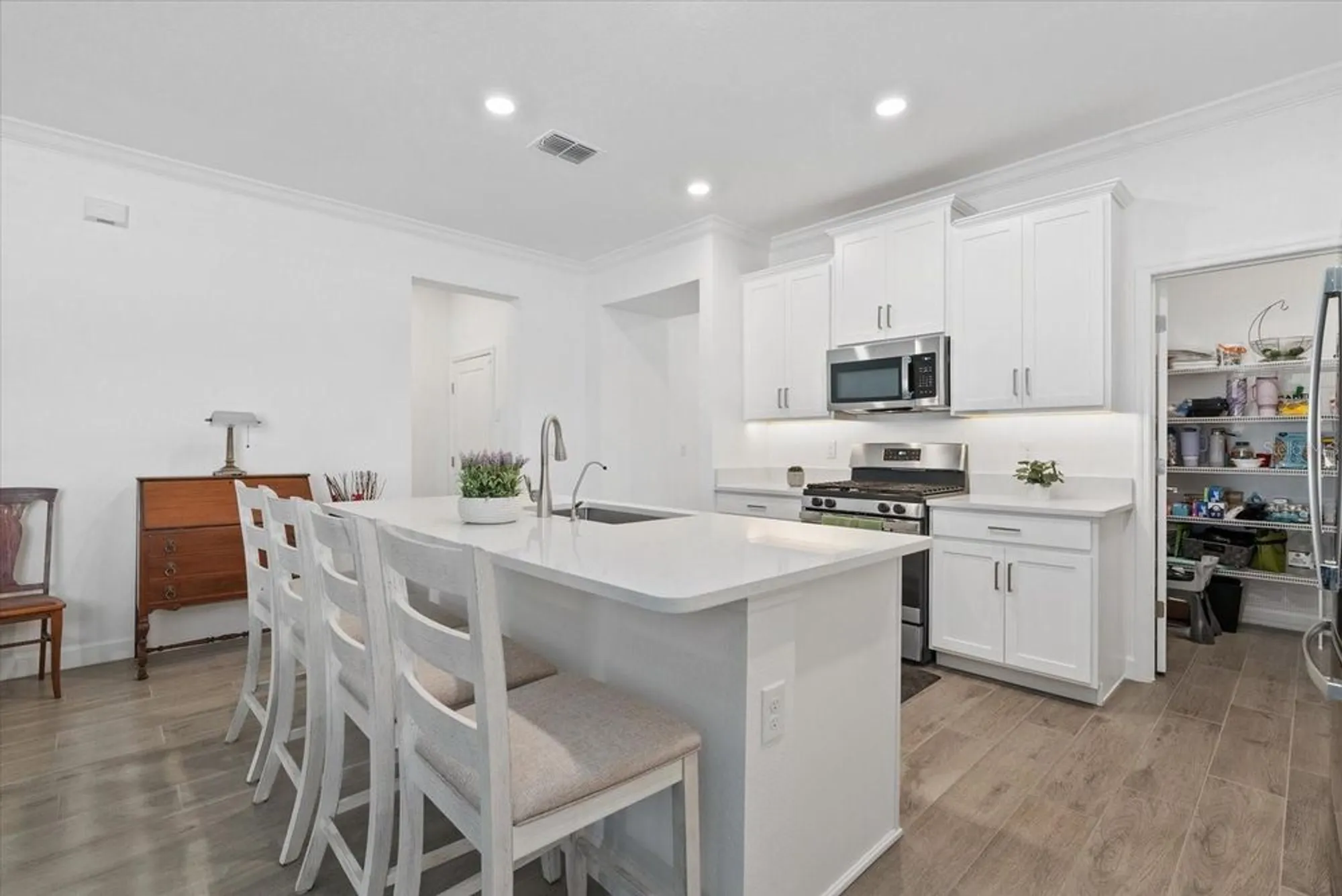 Property Slideshow image 8 of 52 | 5524 little path dr, Wimauma, FL, 33598