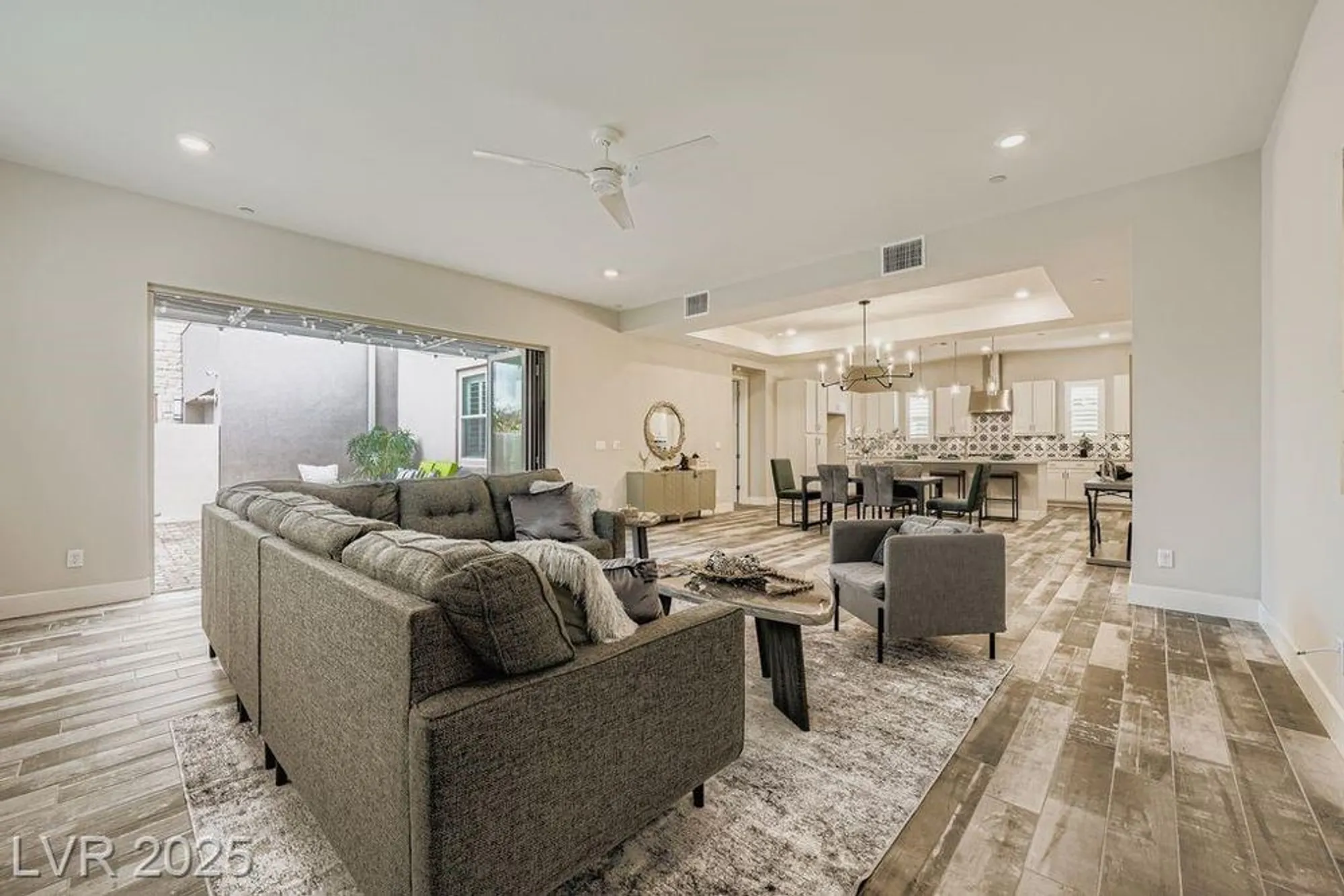 Property Slideshow image 6 of 35 | 4294 swift st, Las Vegas, NV, 89135