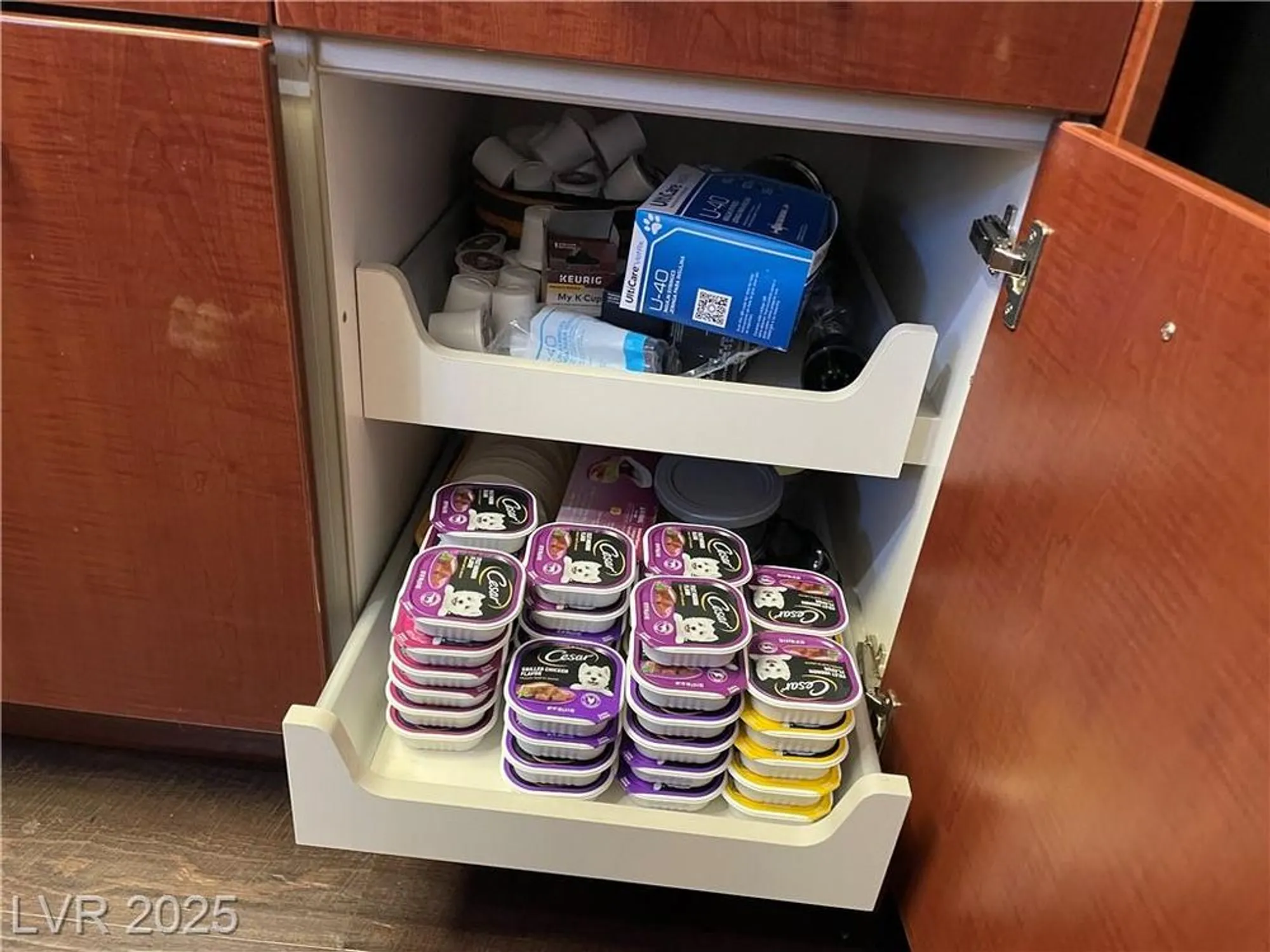 Property Slideshow image 22 of 46 | 1901 capestone st, Las Vegas, NV, 89134