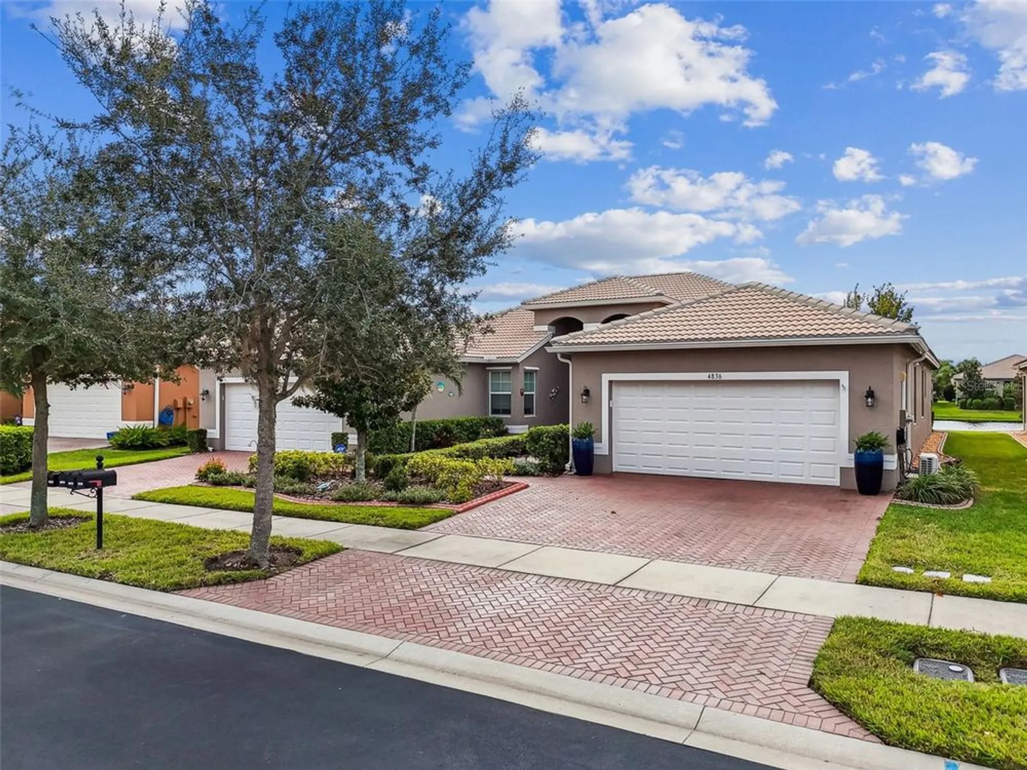 Property Slideshow image 4 of 87 | 4836 marble springs cir, Wimauma, FL, 33598