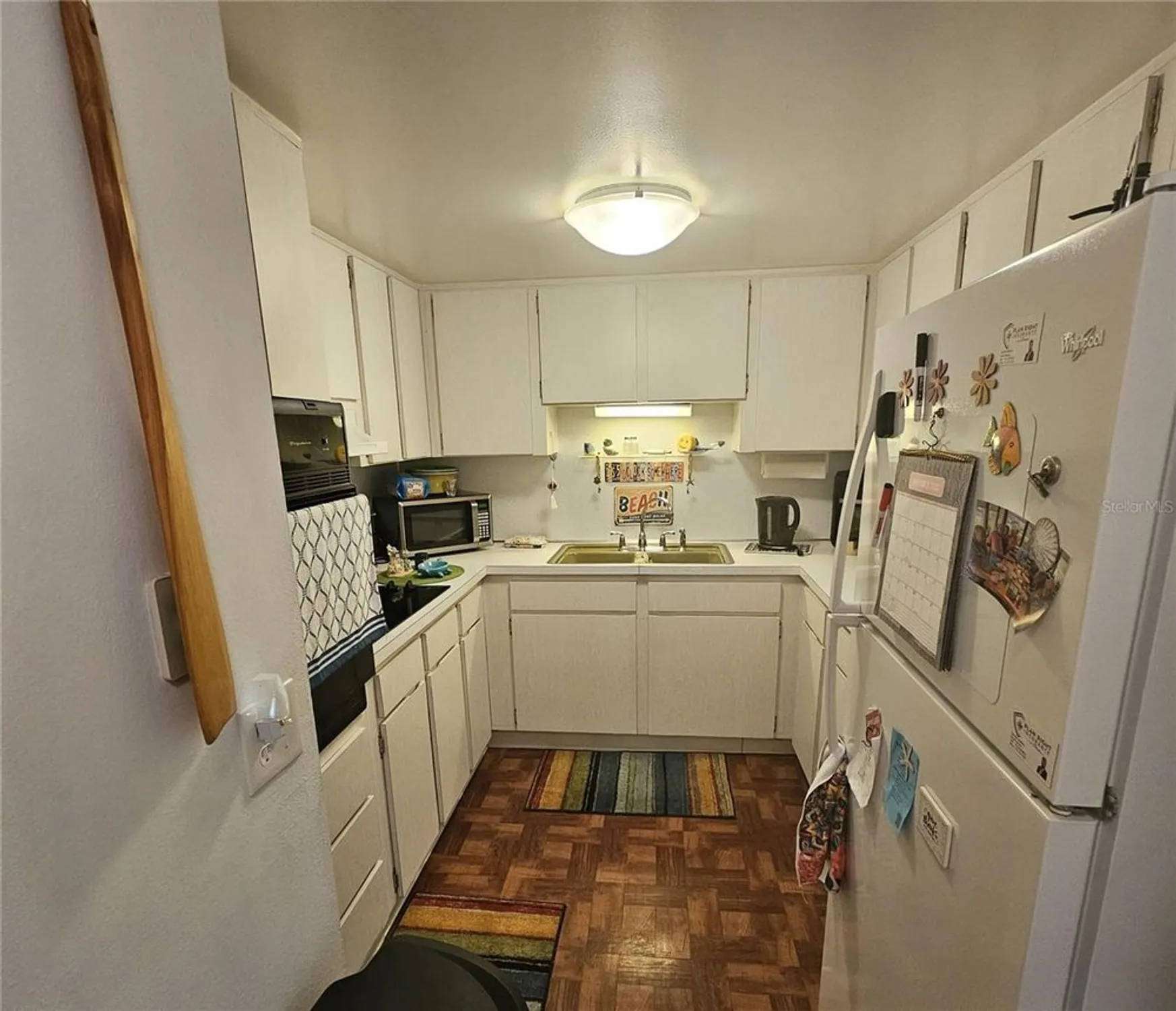 Property Slideshow image 7 of 13 | 2459 columbia dr 21, Clearwater, FL, 33763