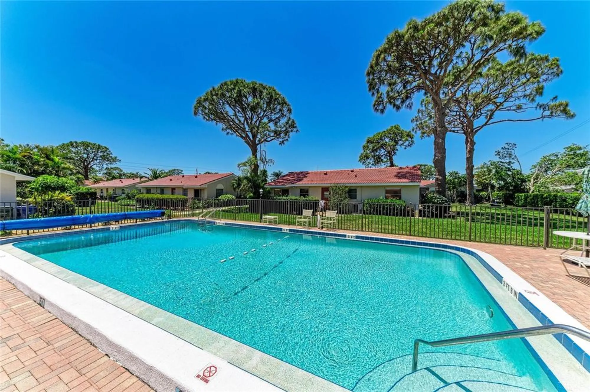 Property Slideshow image 32 of 34 | 2121 pueblo cir # v6, Sarasota, FL, 34231