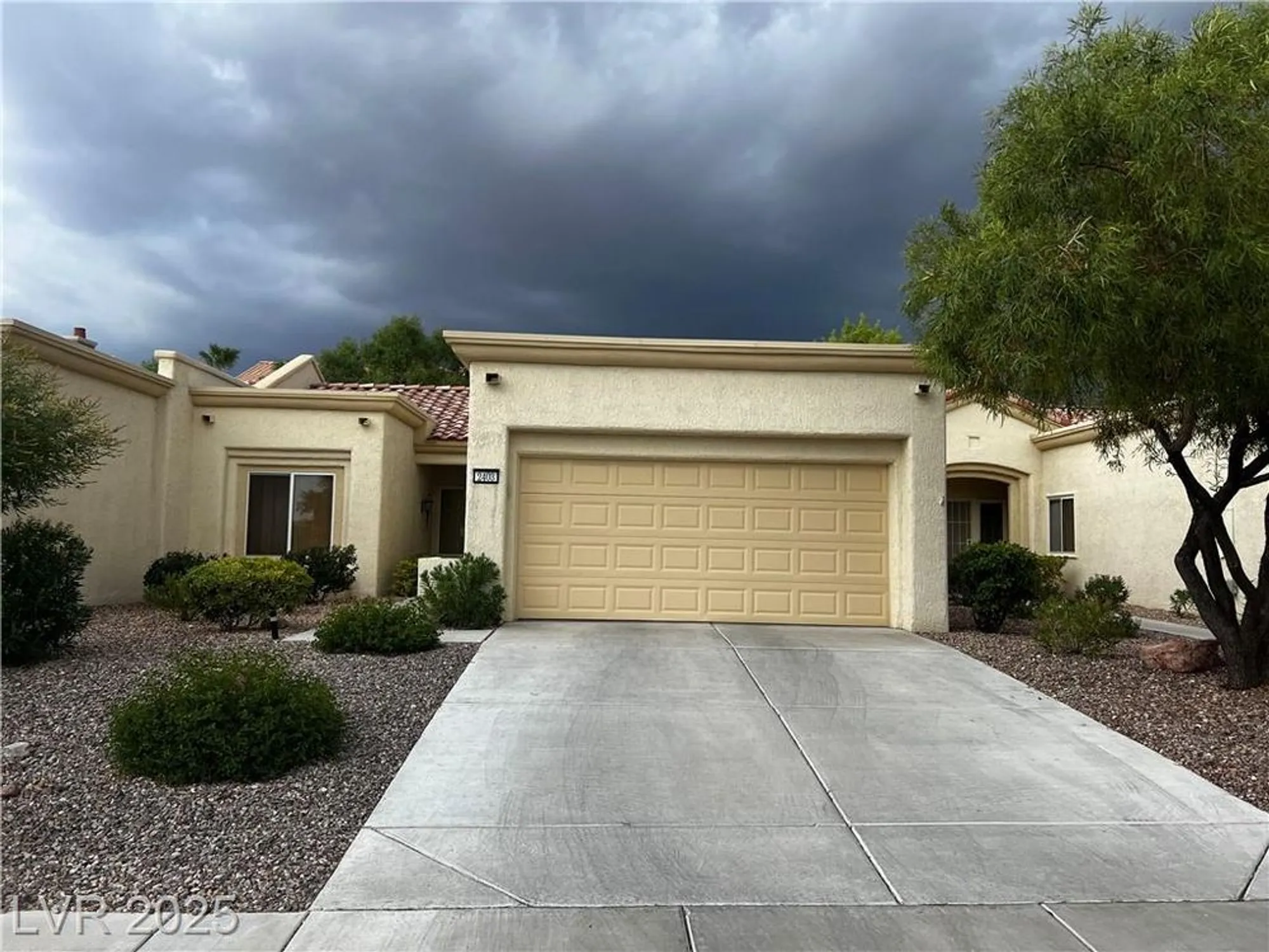 Property Slideshow image 2 of 29 | 2231 hallston st, Las Vegas, NV, 89134