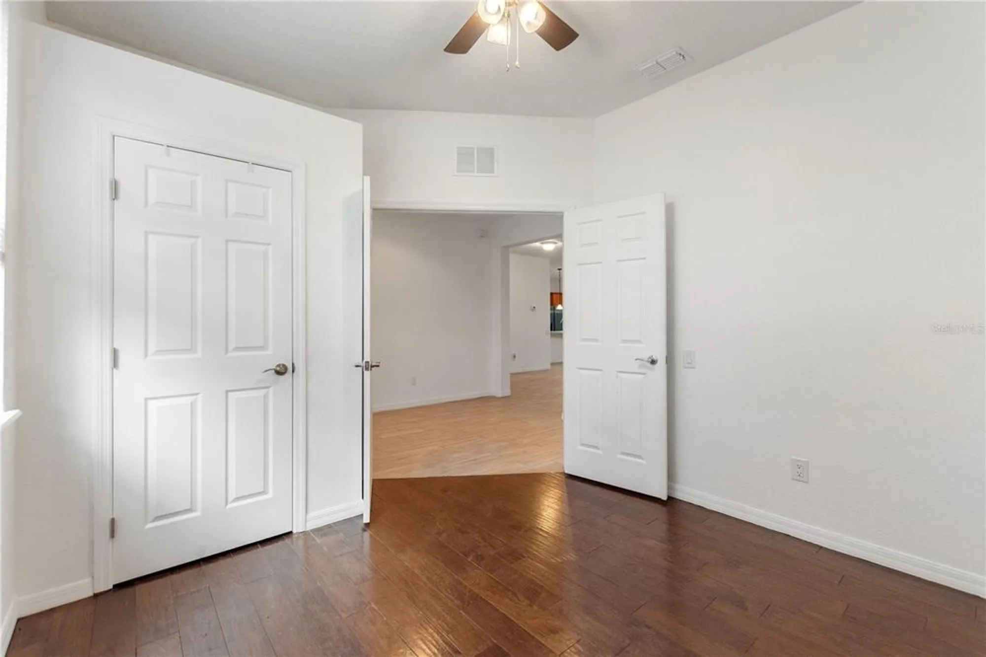 Property Slideshow image 16 of 35 | 519 cadiz dr, Davenport, FL, 33837