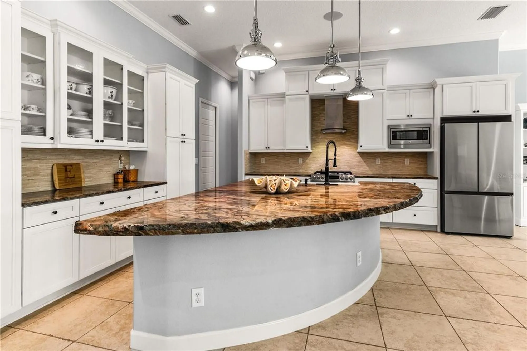 Property Slideshow image 12 of 66 | 8065 bridgeport bay cir, Mount Dora, FL, 32757