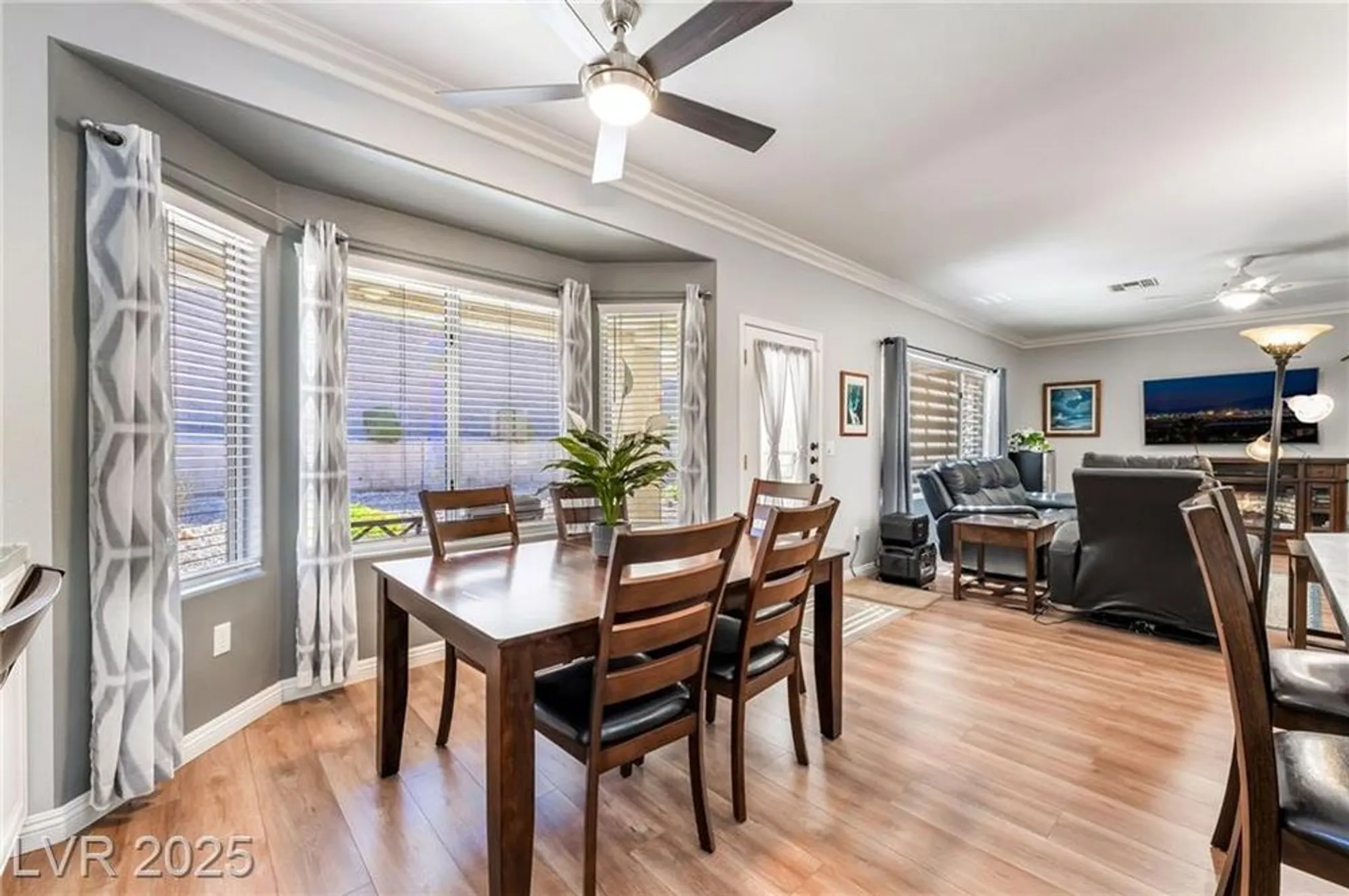 Property Slideshow image 13 of 47 | 1628 rockcrest hills ave, Henderson, NV, 89052