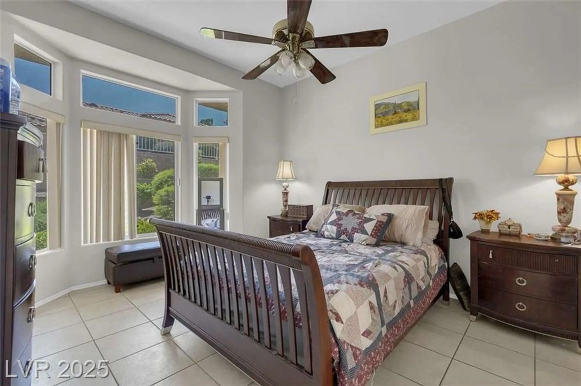 Property Slideshow image 27 of 44 | 10017 bundella dr, Las Vegas, NV, 89134