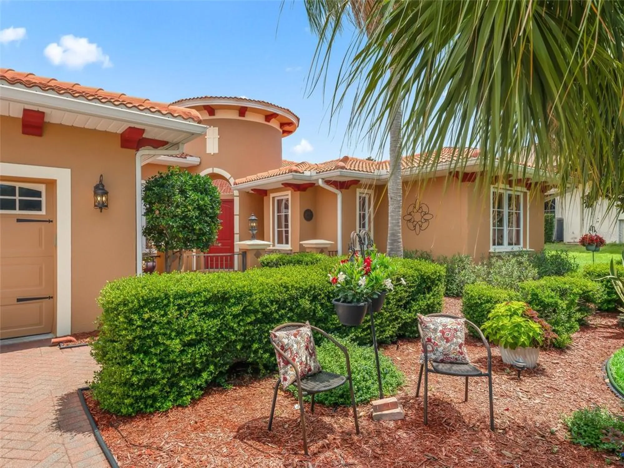 Property Slideshow image 5 of 57 | 5235 island terrace ct, Lady Lake, FL, 32159