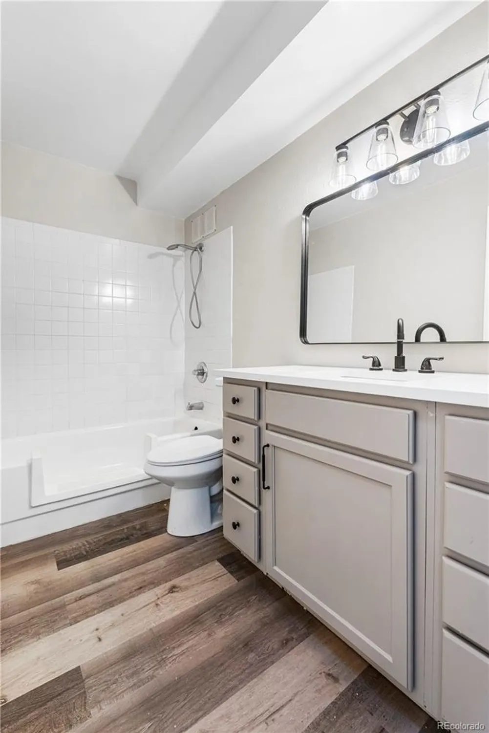 Property Slideshow image 13 of 15 | 795 s alton way 11c, Denver, CO, 80247