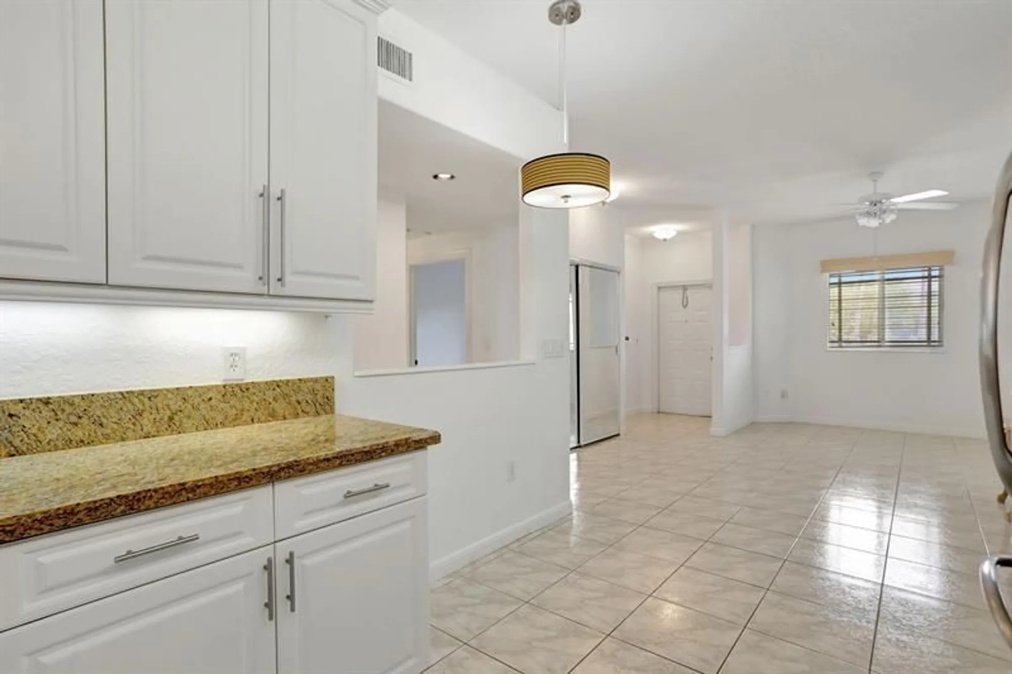 Property Slideshow image 17 of 36 | 7727 southampton ter 205, Tamarac, FL, 33321