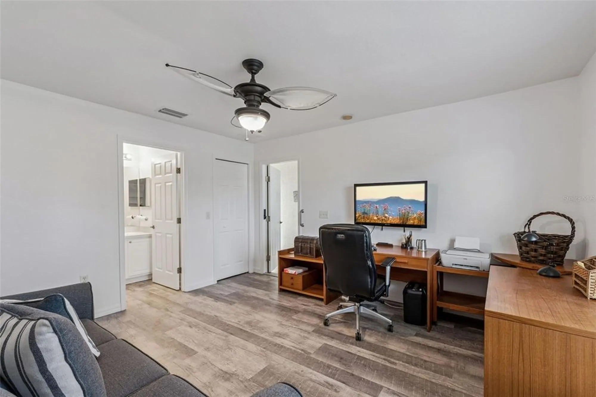 Property Slideshow image 21 of 40 | 400 lake suzanne dr, Lake Wales, FL, 33859