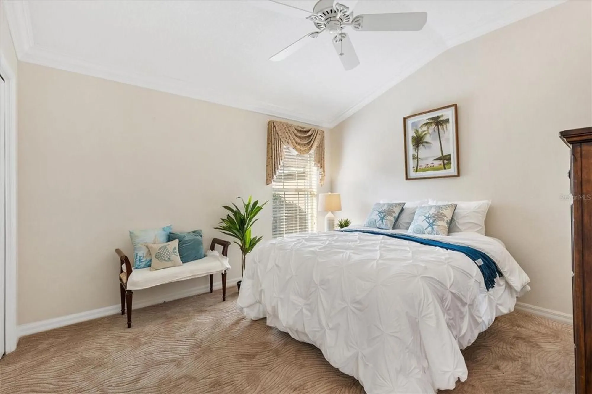 Property Slideshow image 23 of 35 | 933 folkstone way, The Villages, FL, 32162