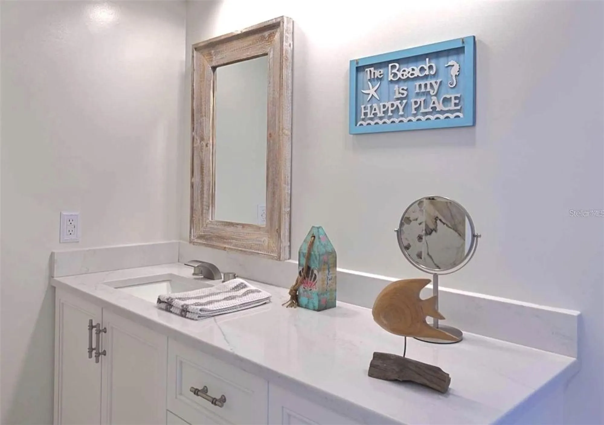 Property Slideshow image 9 of 19 | 6372 palma del mar blvd s apt 705, Saint Petersburg, FL, 33715