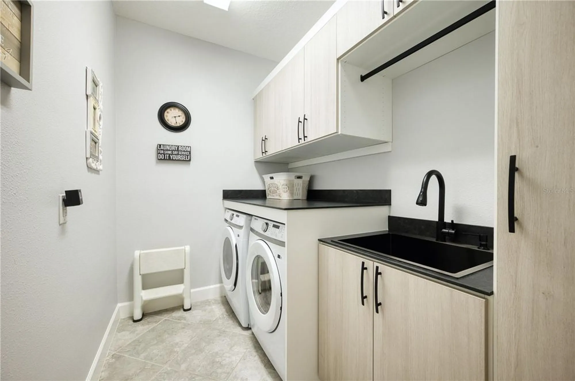 Property Slideshow image 33 of 59 | 4713 stafford ct, Palmetto, FL, 34221