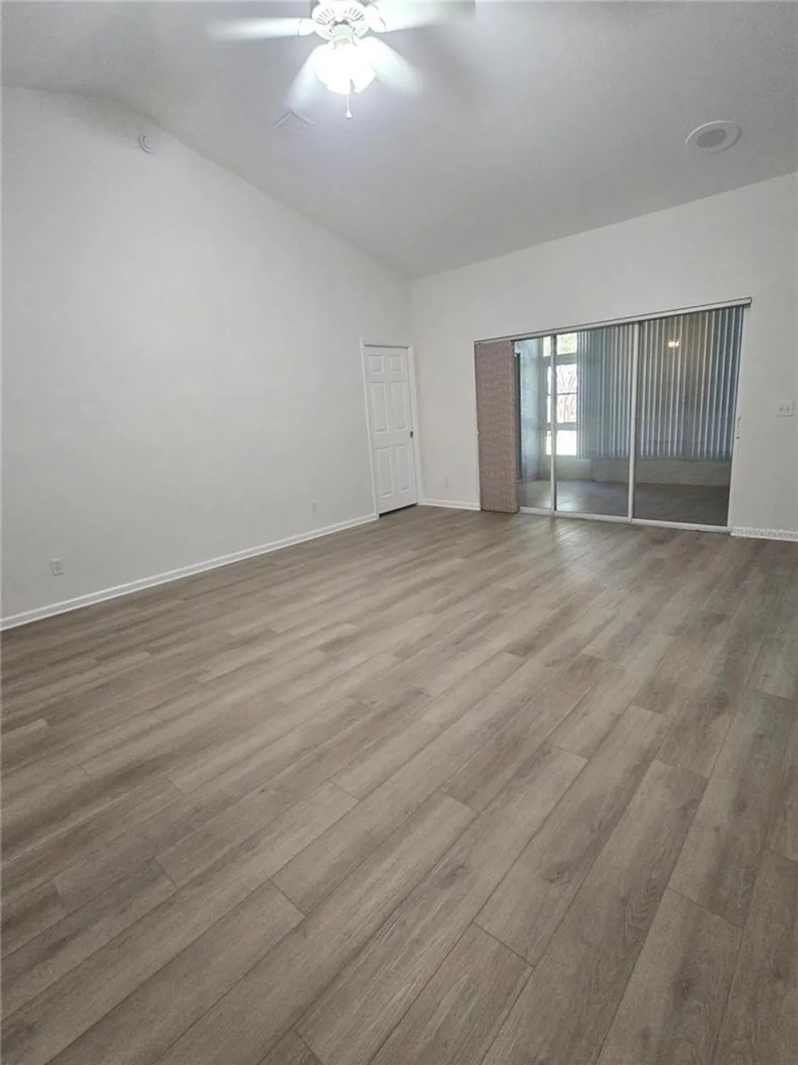 Property Slideshow image 4 of 20 | 2352 nw 53rd avenue rd, Ocala, FL, 34482