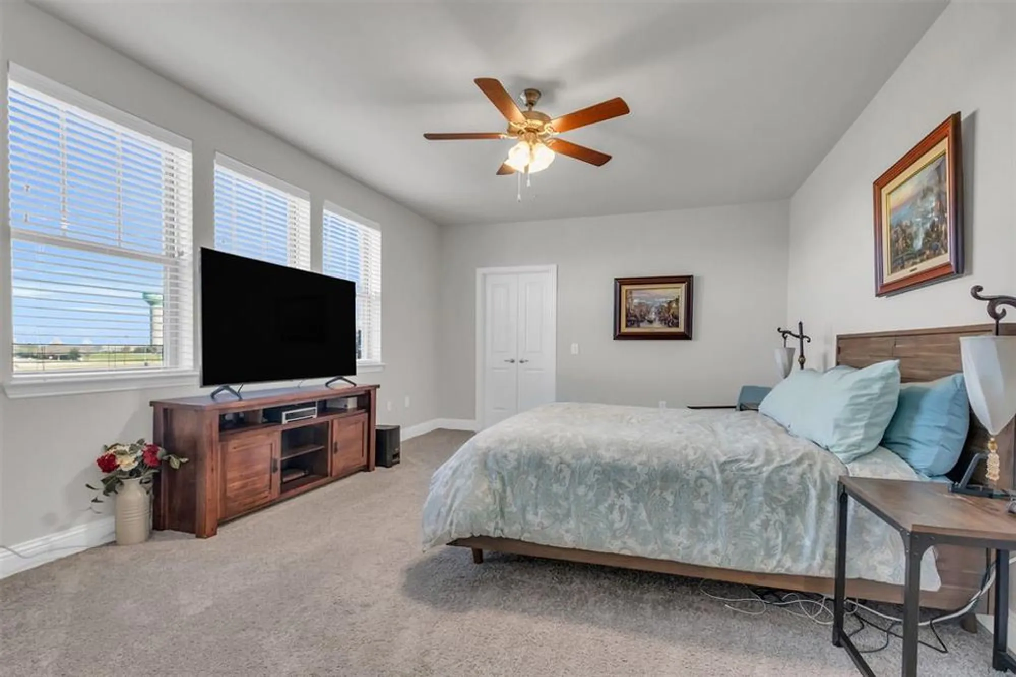 Property Slideshow image 14 of 34 | 1735 wittington pl apt 2302, Dallas, TX, 75234