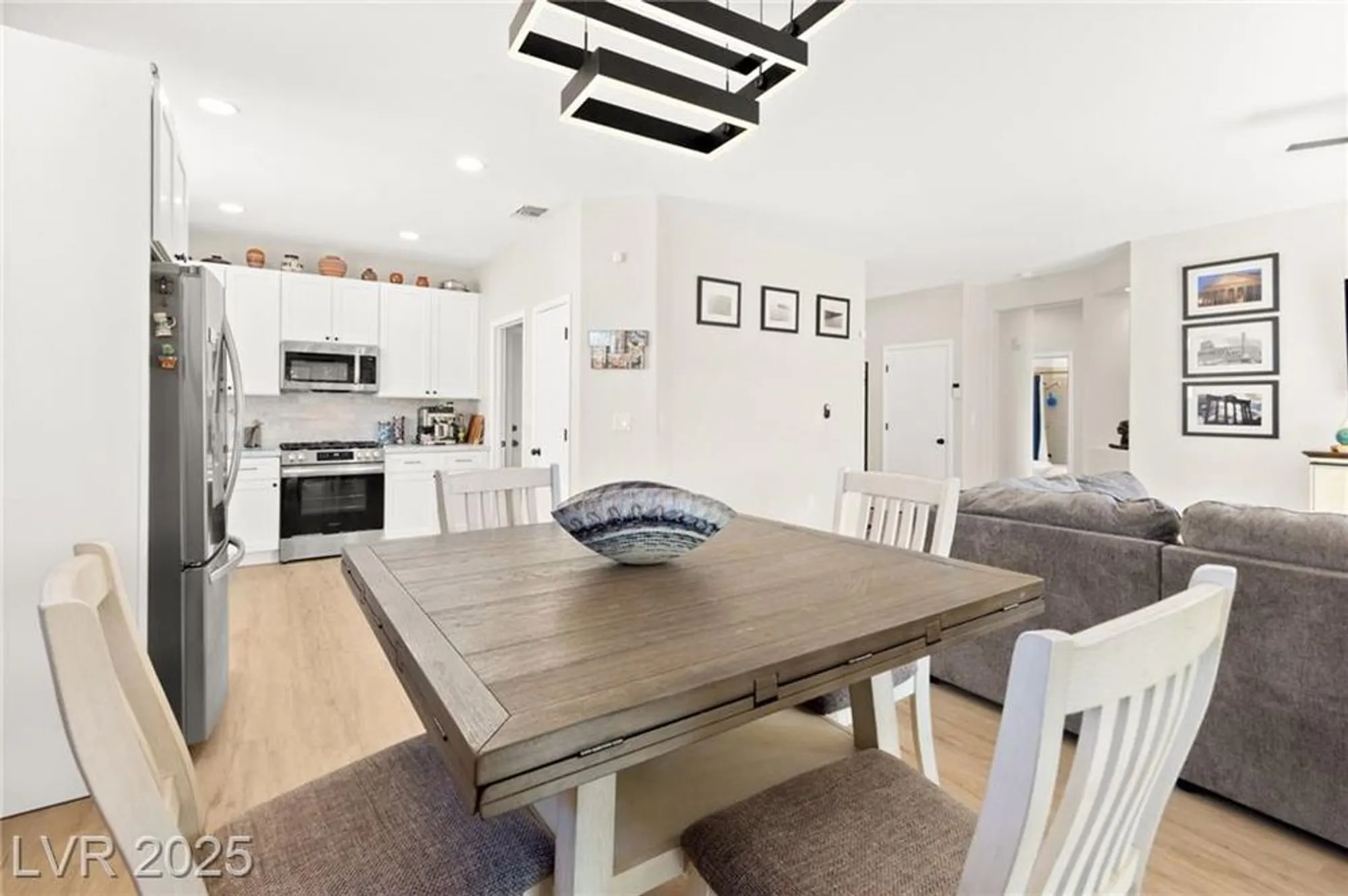 Property Slideshow image 20 of 36 | 11025 mission lakes ave, Las Vegas, NV, 89134