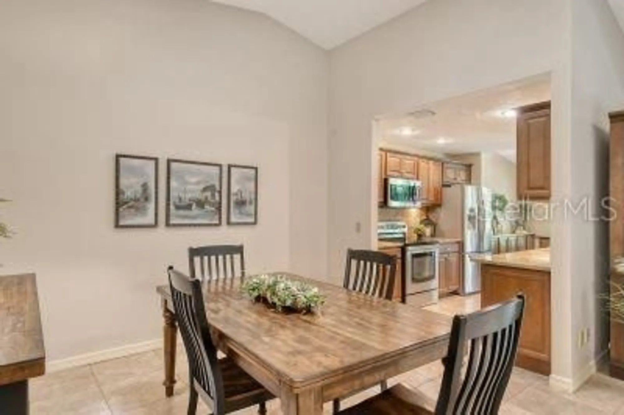 Property Slideshow image 16 of 28 | 3954 wilshire cir e # 165, Sarasota, FL, 34238