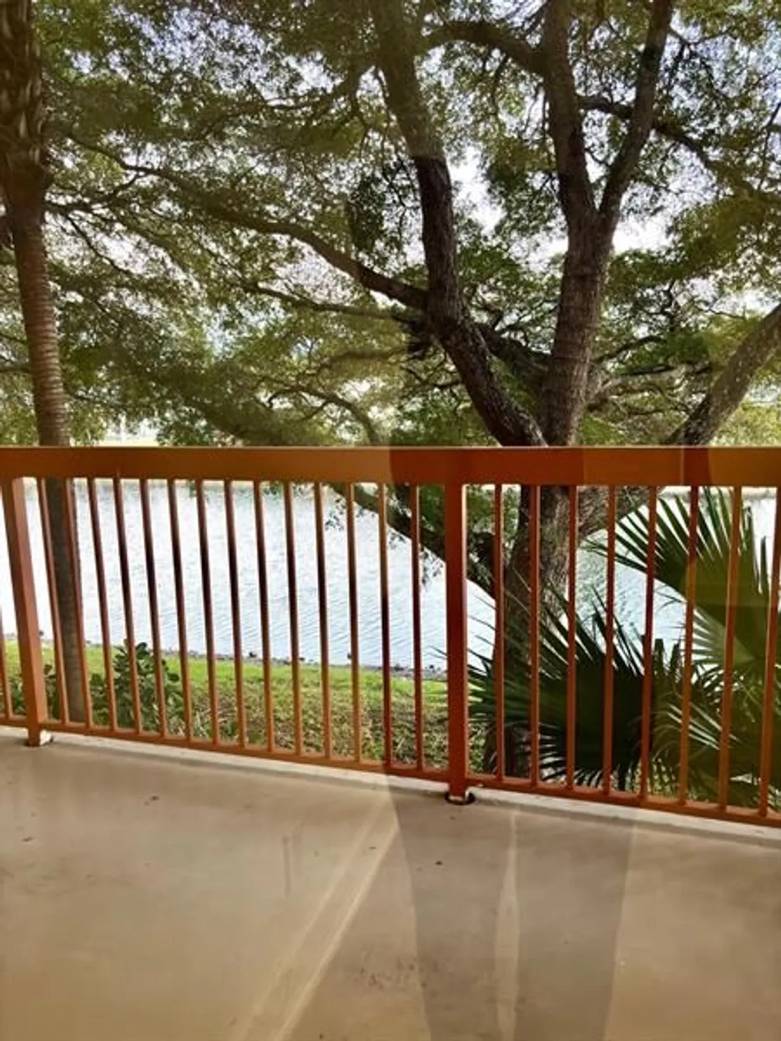 Property Slideshow image 10 of 12 | 7630 westwood dr 321, Tamarac, FL, 33321