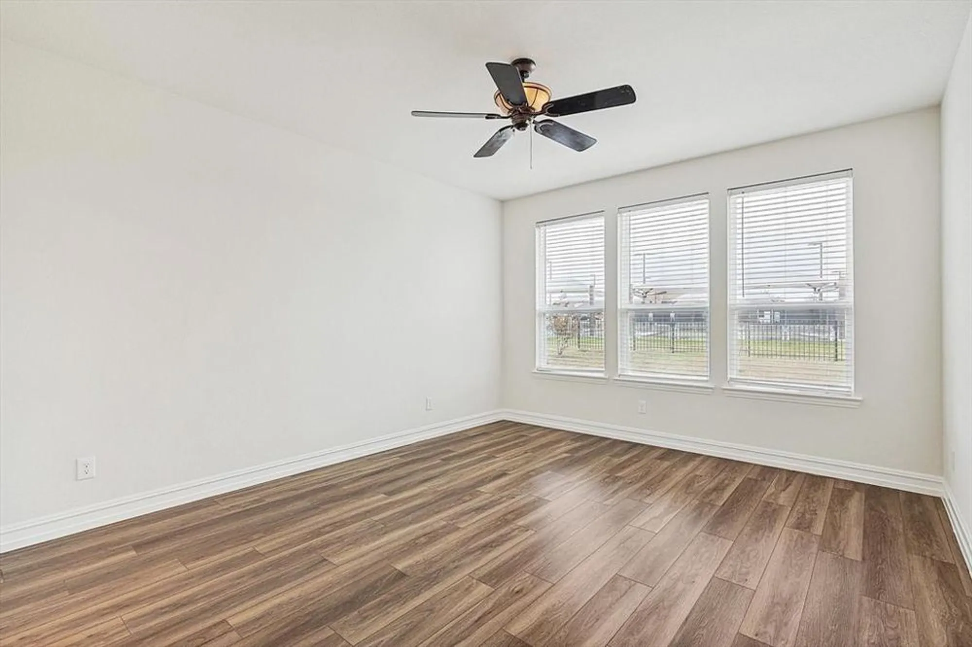 Property Slideshow image 22 of 33 | 948 memorial dr, Aubrey, TX, 76227