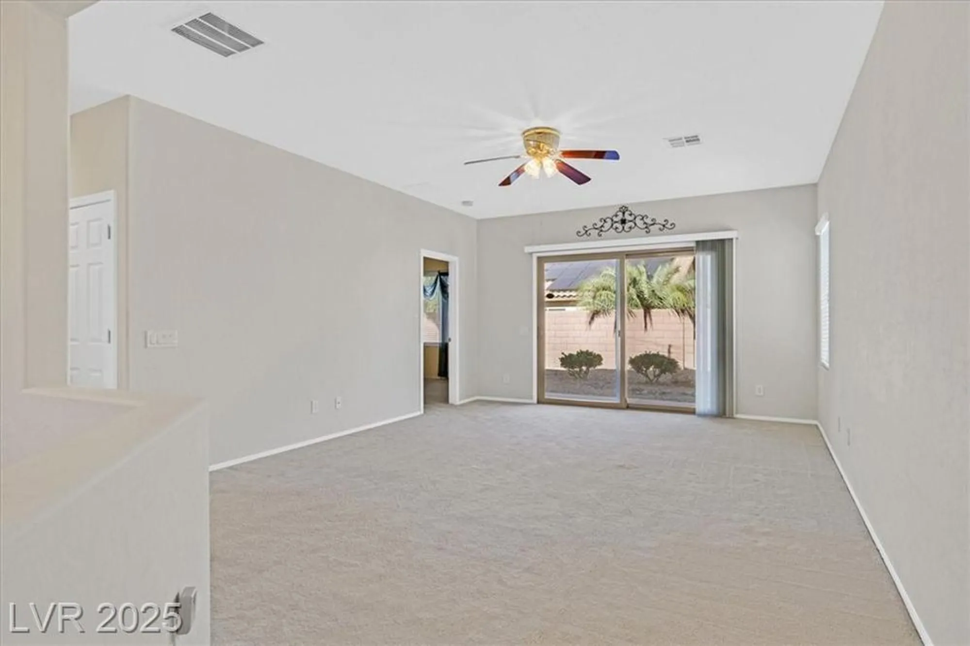Property Slideshow image 4 of 39 | 6064 isola peak ave, Las Vegas, NV, 89122