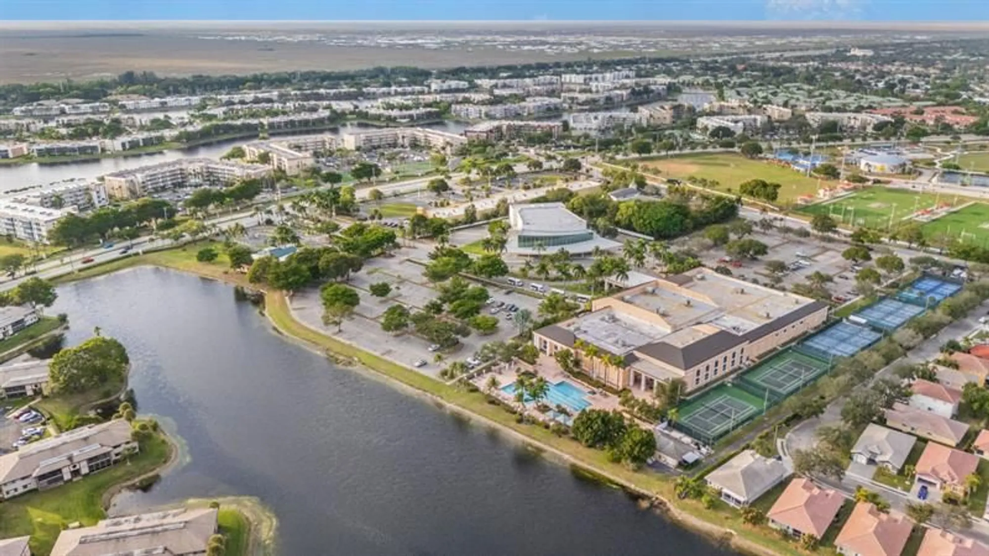 Property Slideshow image 4 of 24 | 7763 southampton ter 215, Tamarac, FL, 33321