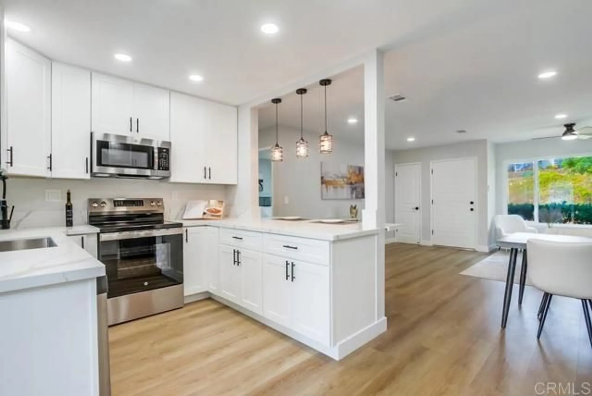 Property Slideshow image 4 of 39 | 3839 vista campana 6, Oceanside, CA, 92057