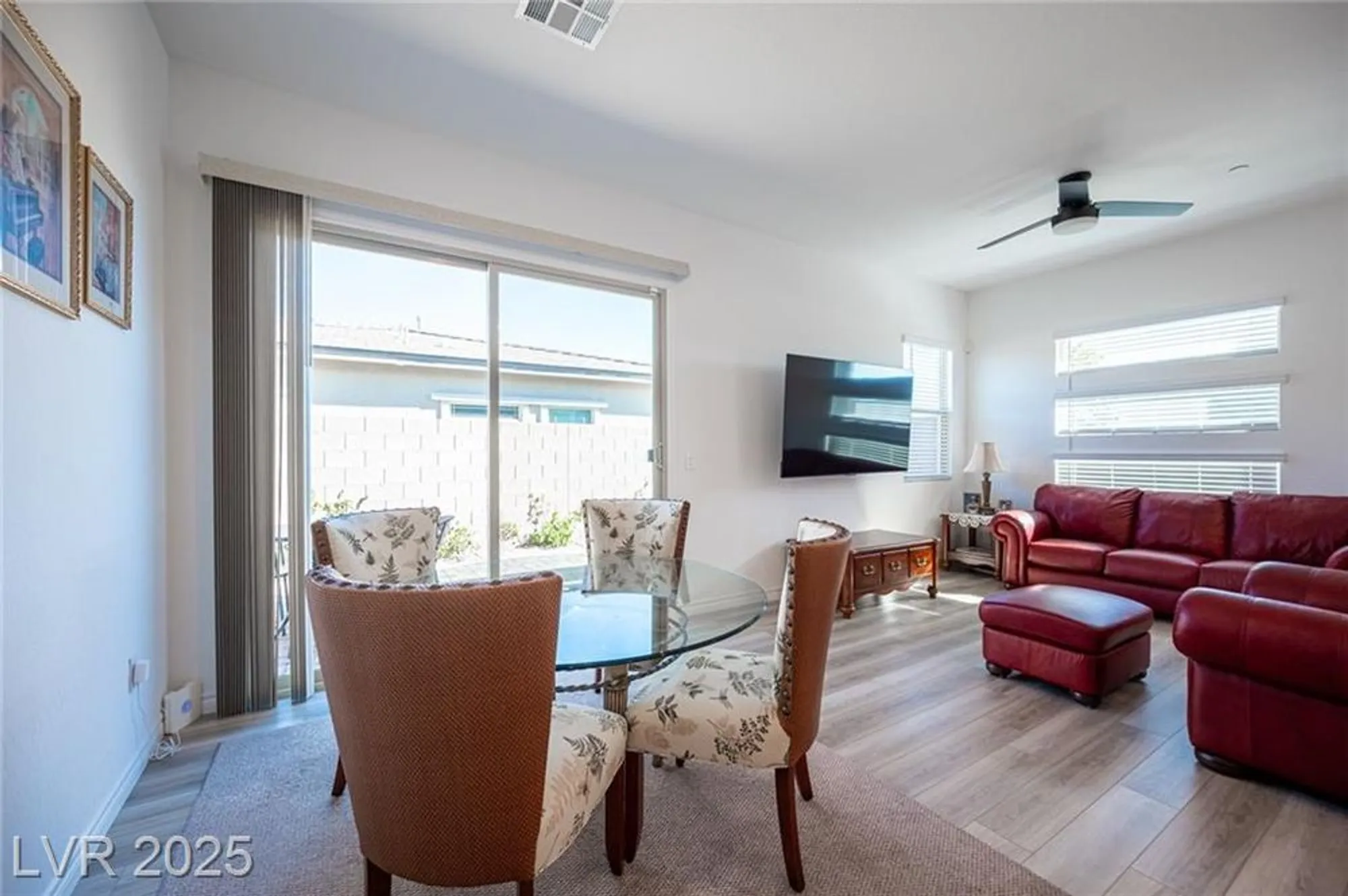 Property Slideshow image 11 of 46 | 932 belleforte ln, Las Vegas, NV, 89138