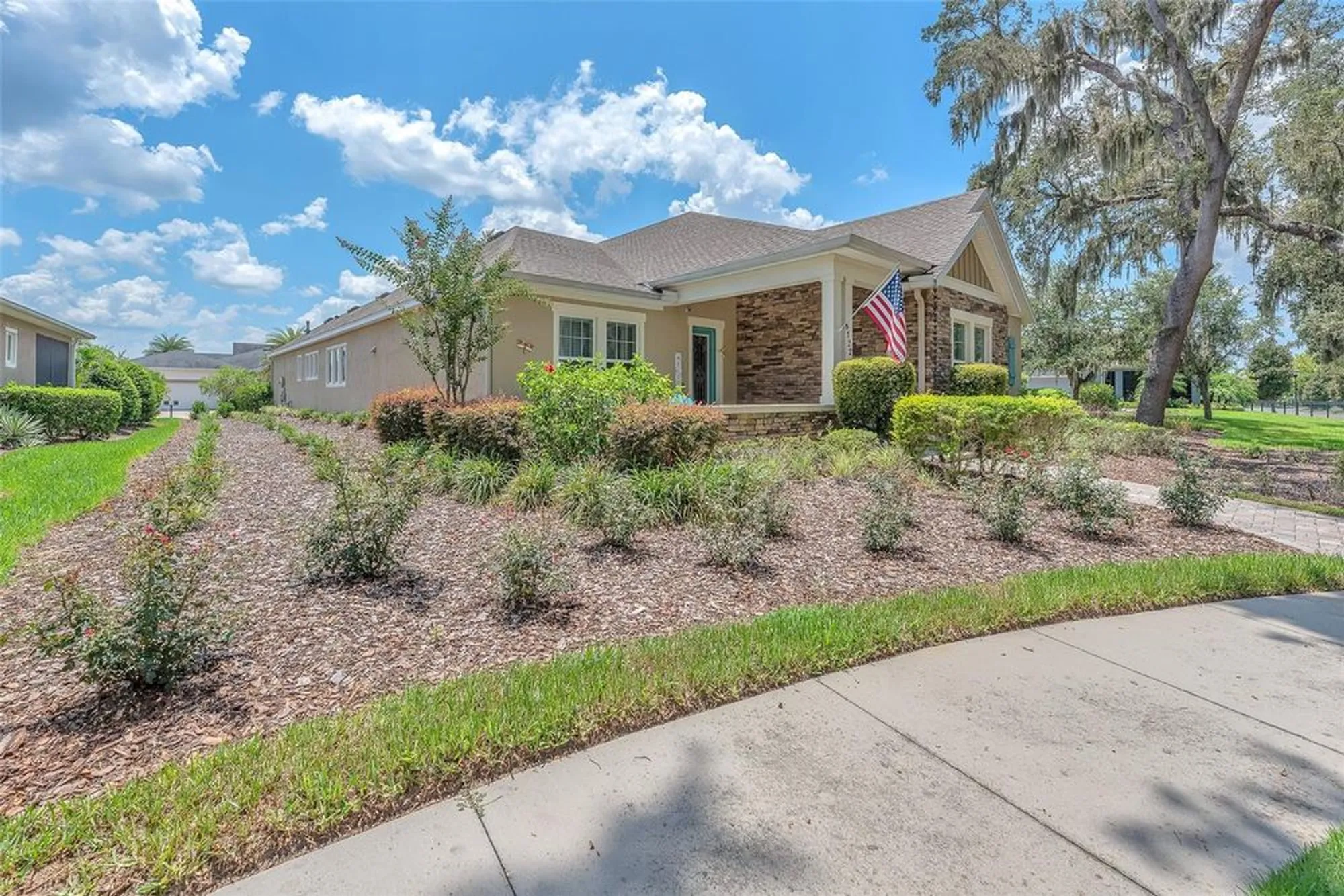 Property Slideshow image 8 of 58 | 6122 watercolor dr, Lithia, FL, 33547