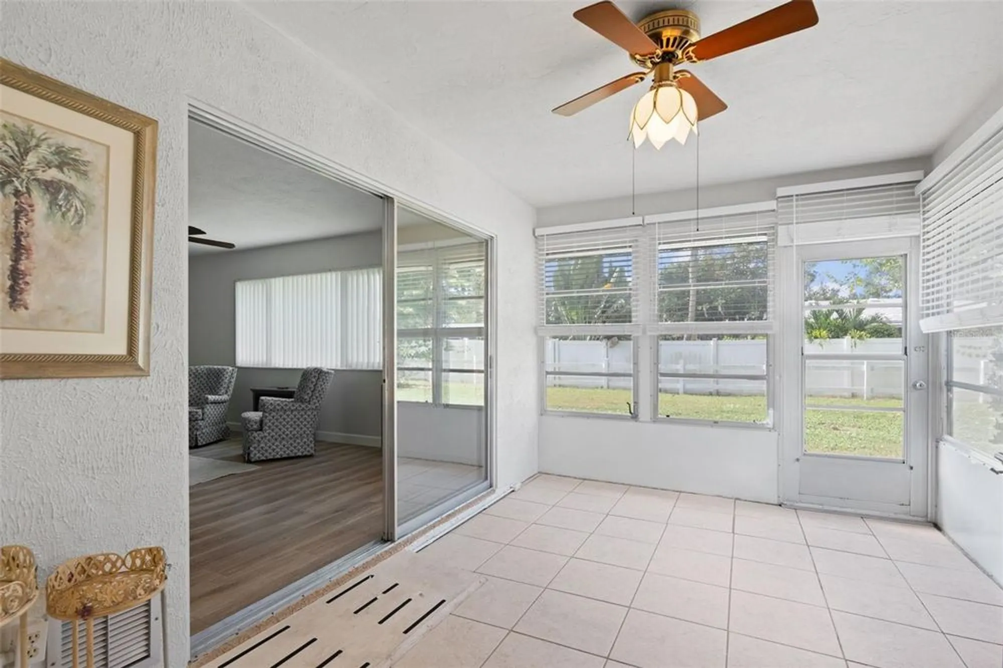 Property Slideshow image 14 of 42 | 3952 ashwood ln 37, Sarasota, FL, 34232