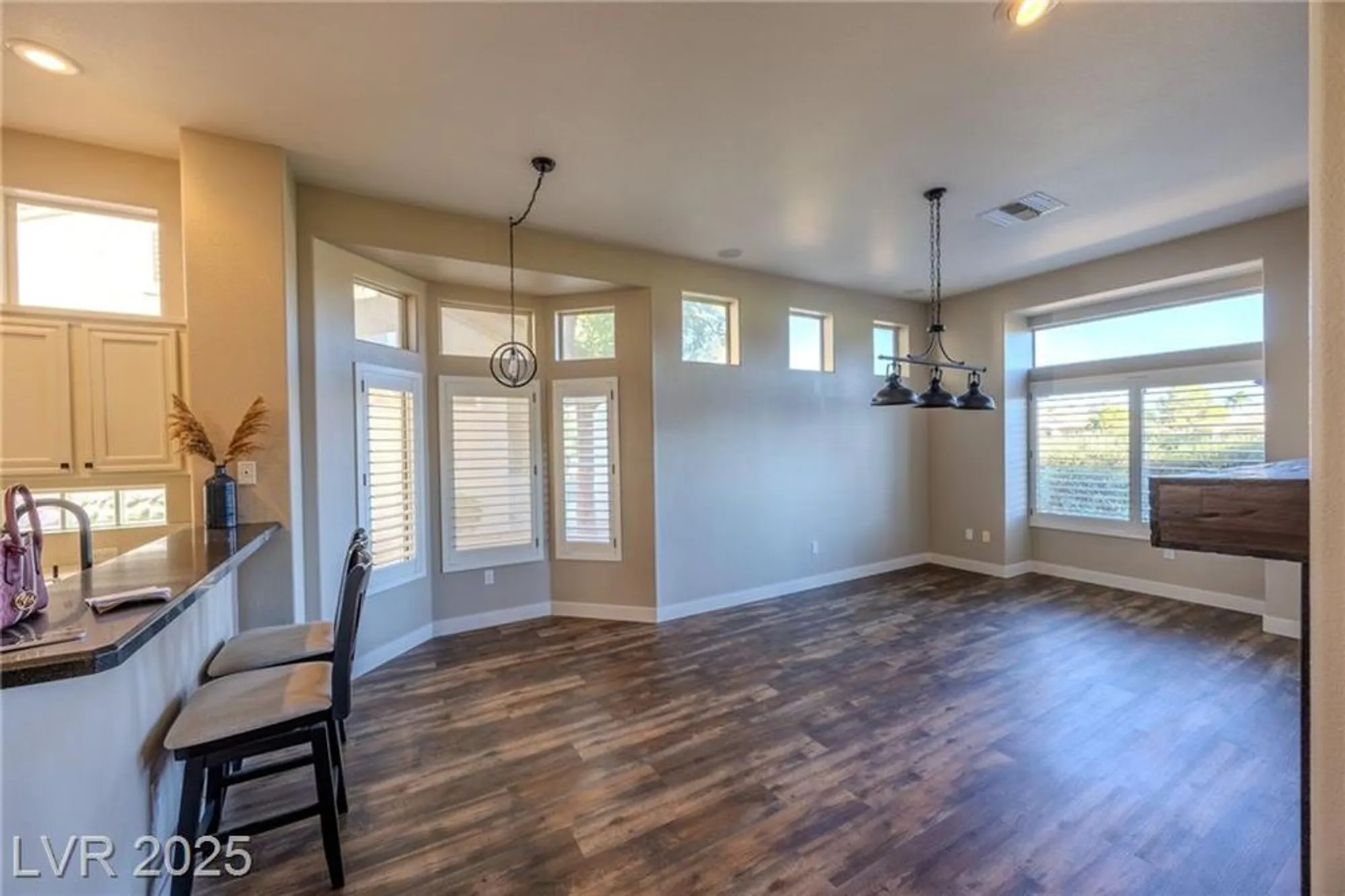 Property Slideshow image 11 of 26 | 9240 january dr, Las Vegas, NV, 89134