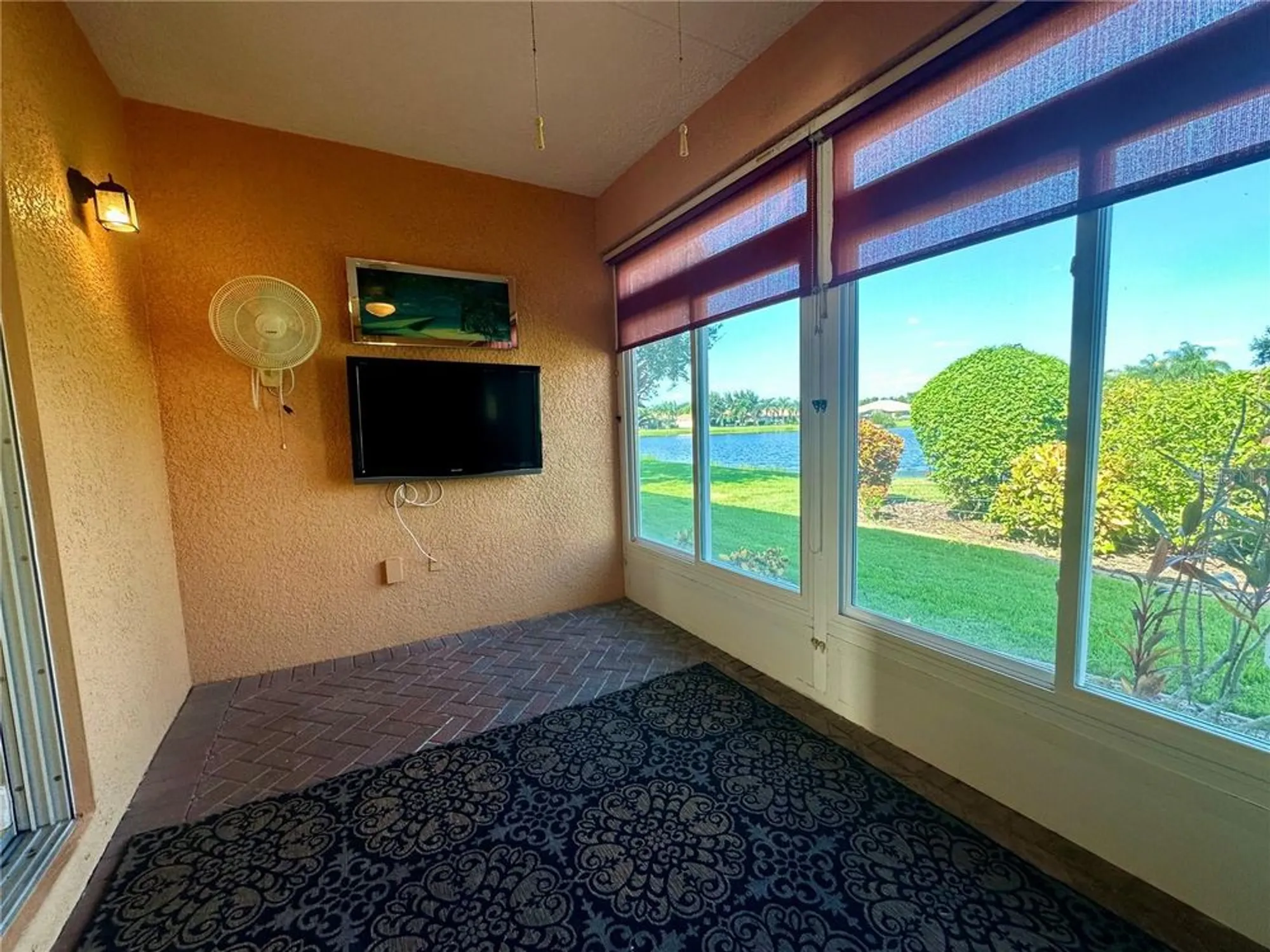 Property Slideshow image 27 of 69 | 16209 amethyst key dr, Wimauma, FL, 33598