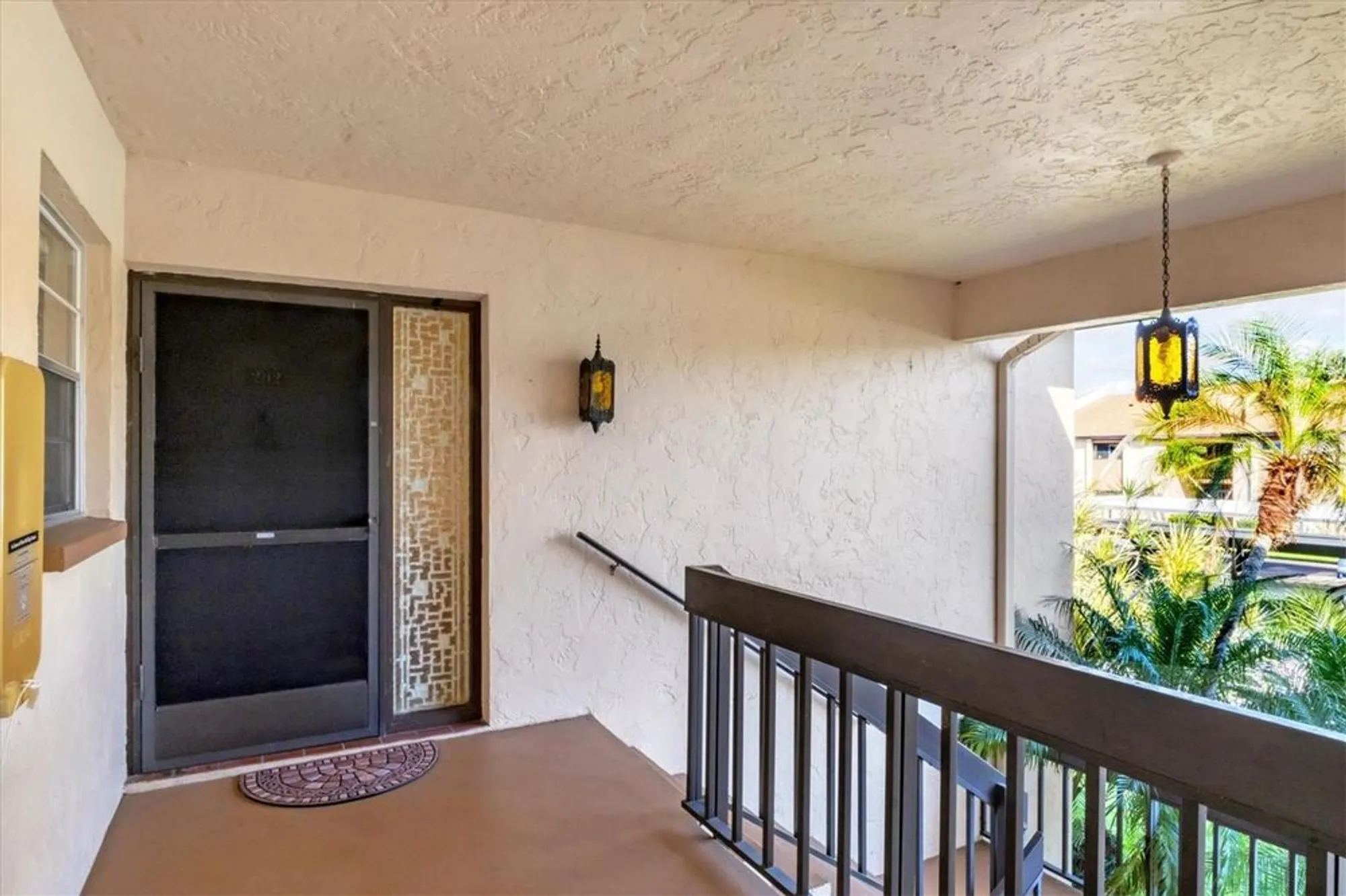 Property Slideshow image 26 of 64 | 2446 clubhouse cir unit 202, Sarasota, FL, 34232
