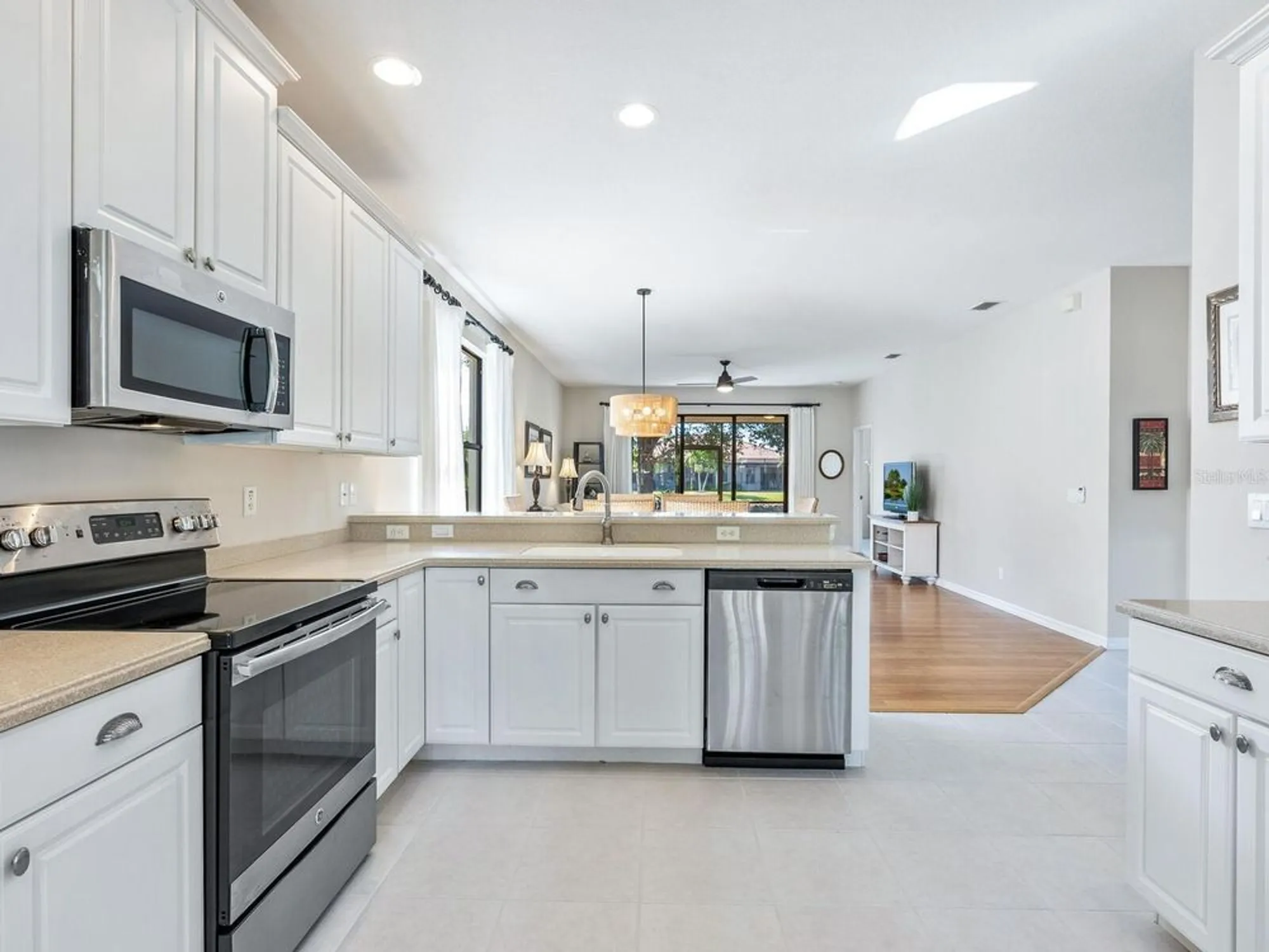 Property Slideshow image 17 of 42 | 1920 batello dr, Venice, FL, 34292