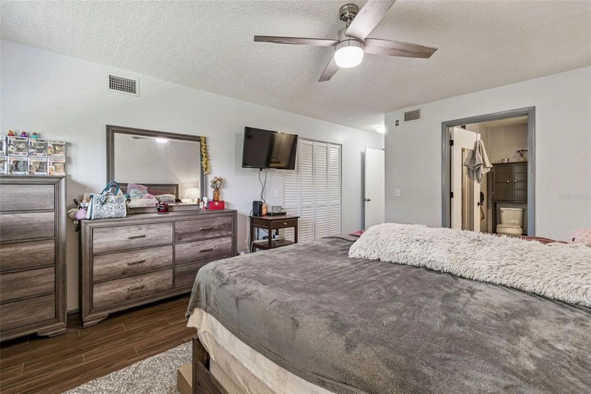 Property Slideshow image 40 of 100 | 2221 norwegian dr 41, Clearwater, FL, 33763