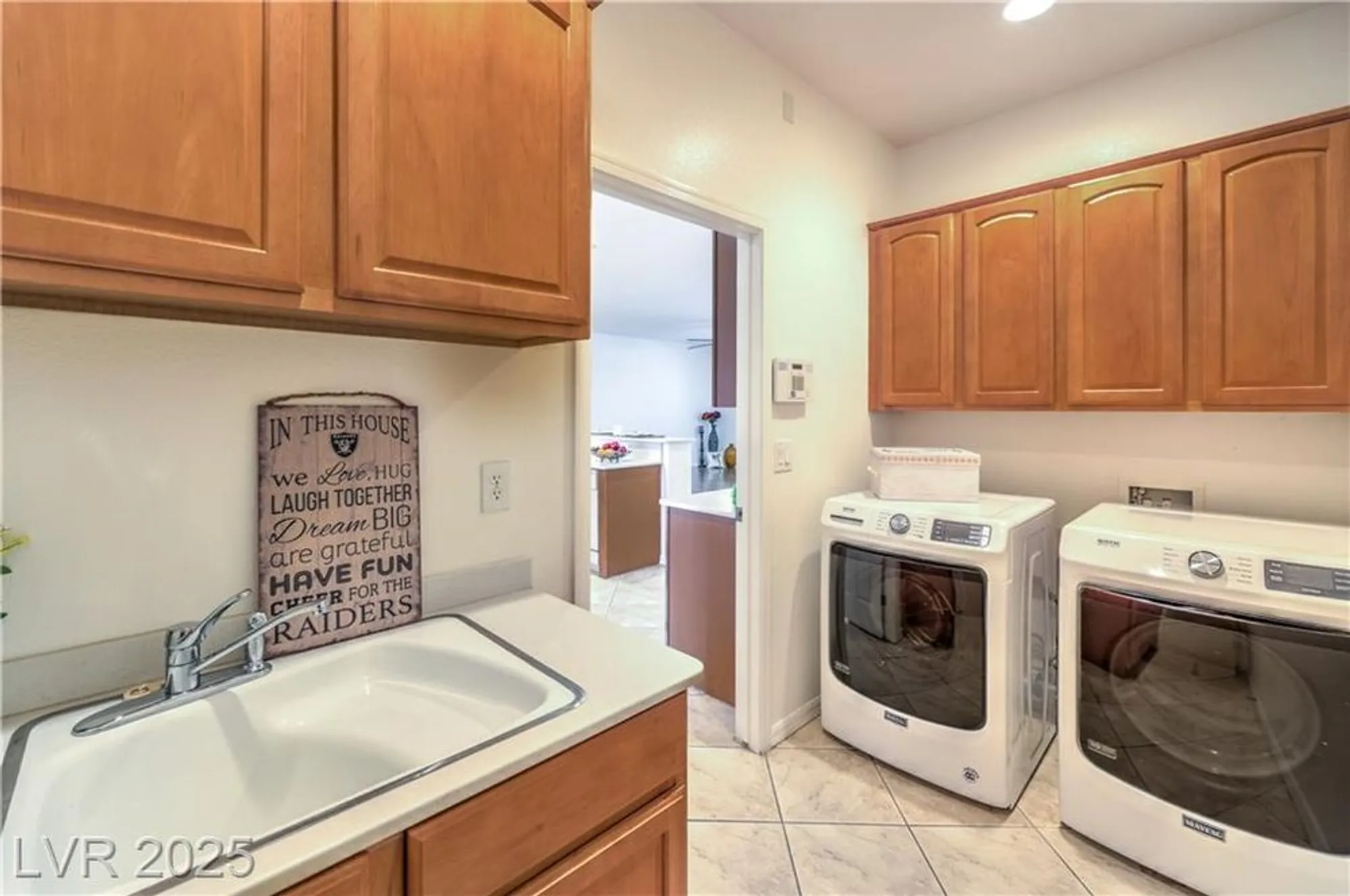 Property Slideshow image 22 of 40 | 2317 shorewood hills ave, Henderson, NV, 89052
