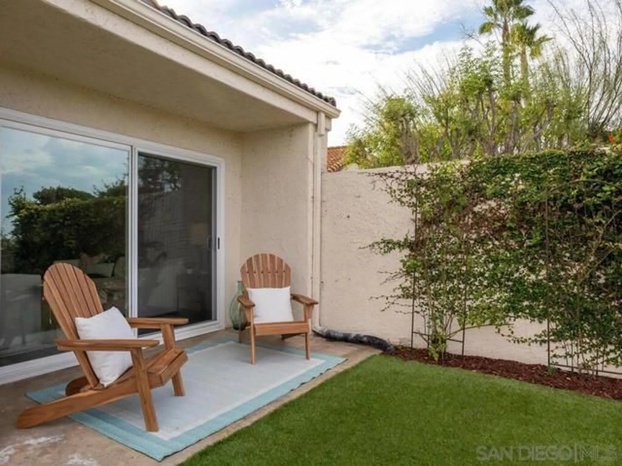 Property Slideshow image 18 of 68 | 12872 circulo dardo, San Diego, CA, 92128