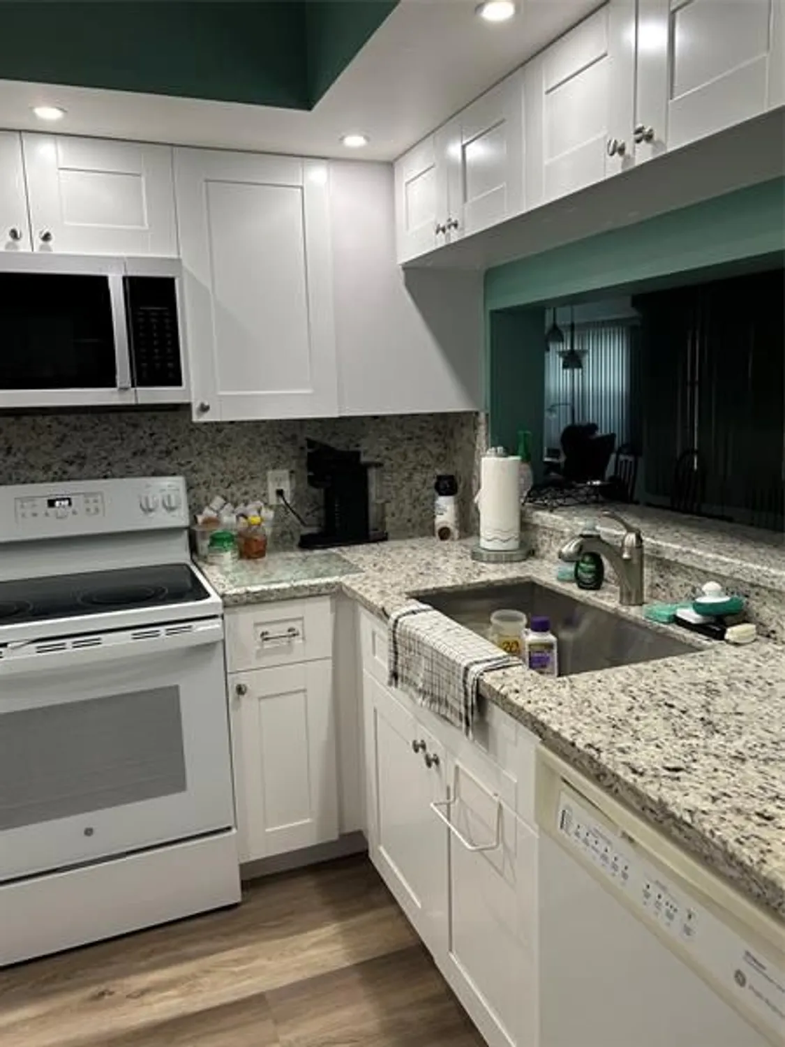 Property Slideshow image 9 of 19 | 500 sw 130th ter a 102, Pembroke Pines, FL, 33027