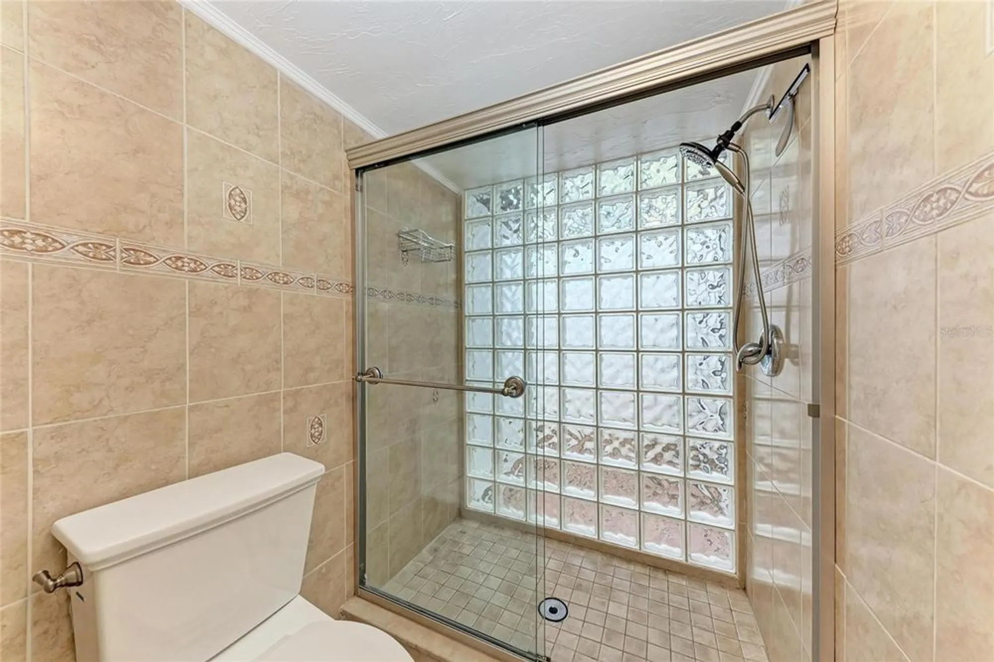 Property Slideshow image 11 of 59 | 4644 red maple rd 1303, Bradenton, FL, 34210