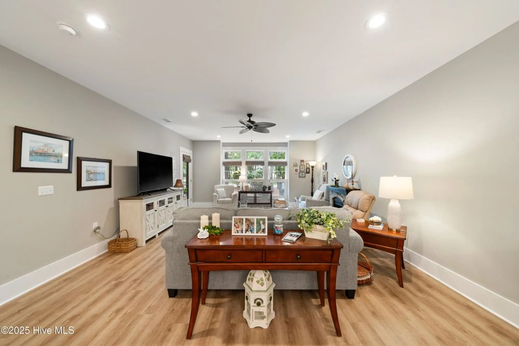Property Slideshow image 16 of 46 | 2537 st james dr apt 705, Southport, NC, 28461