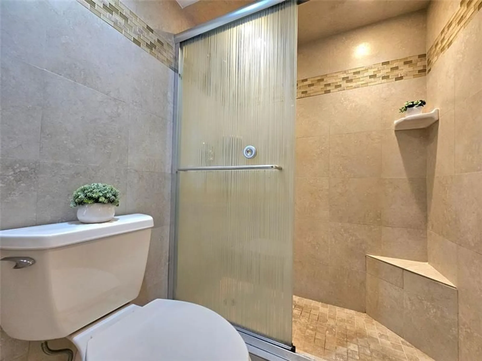 Property Slideshow image 13 of 35 | 6700 royal palm blvd apt 112, Margate, FL, 33063