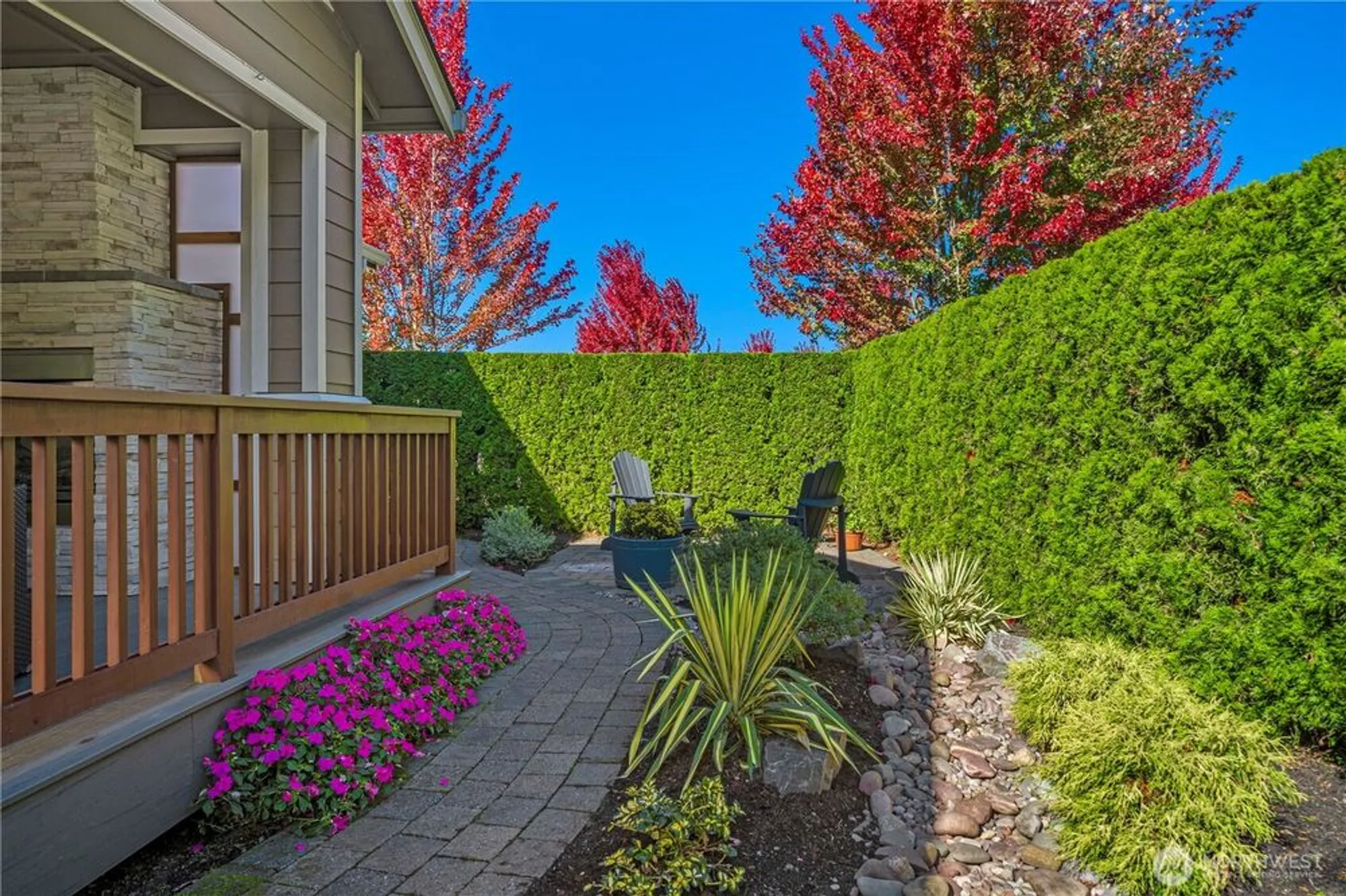 Property Slideshow image 23 of 33 | 14613 knoll park ct, Bonney Lake, WA, 98391