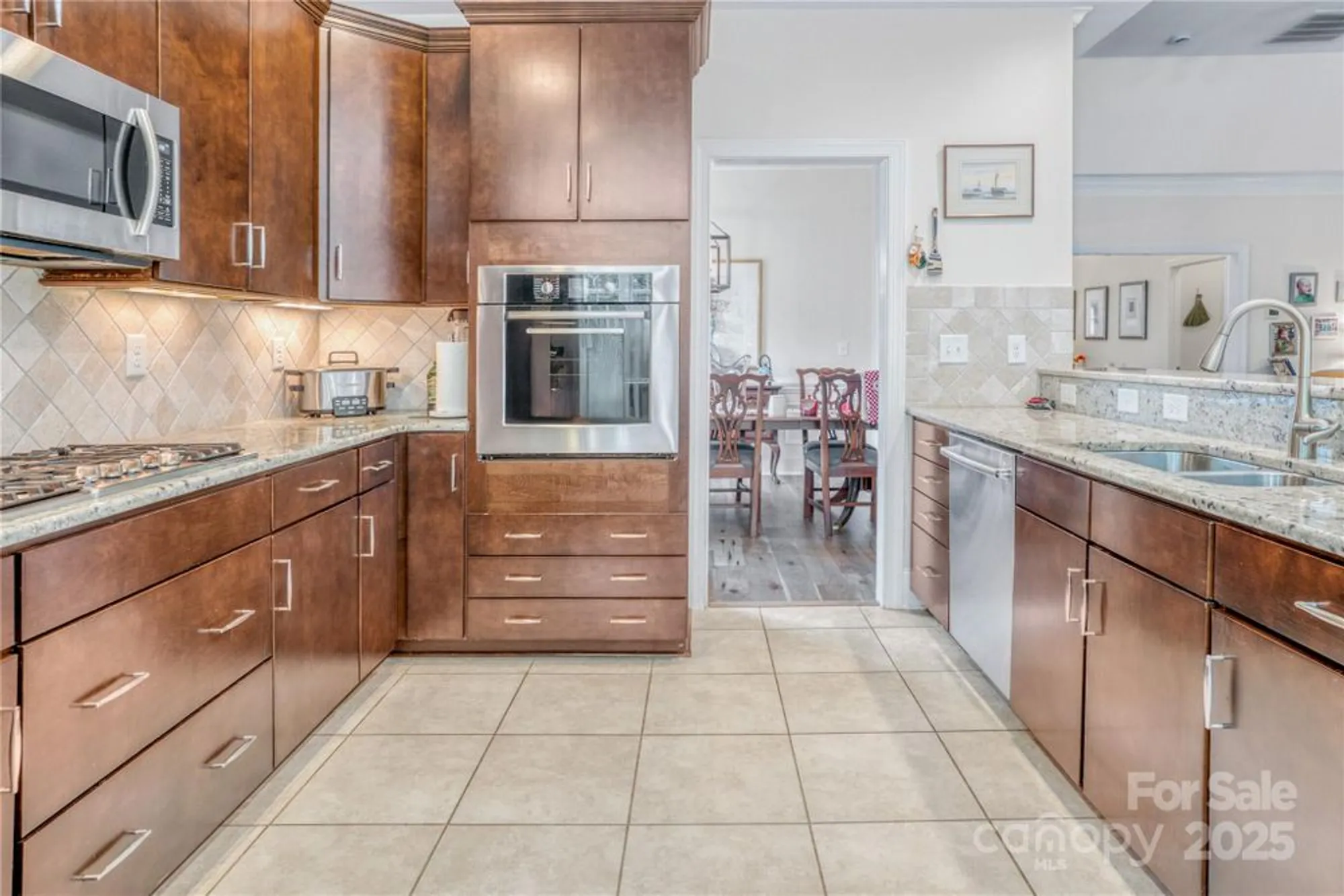 Property Slideshow image 6 of 25 | 12910 meetinghouse dr, Cornelius, NC, 28031