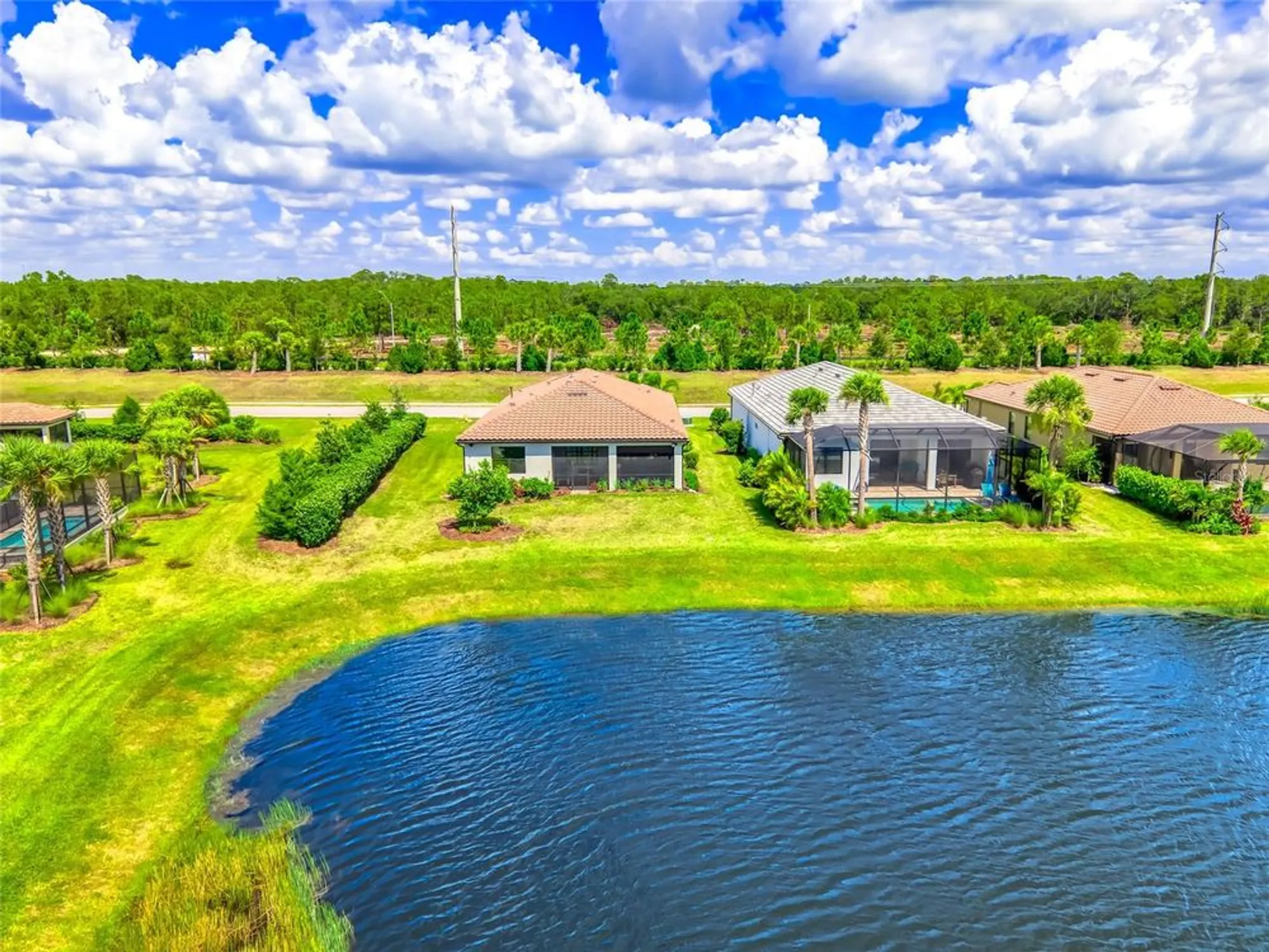 Property Slideshow image 28 of 84 | 7683 summerland cv, Lakewood Ranch, FL, 34202