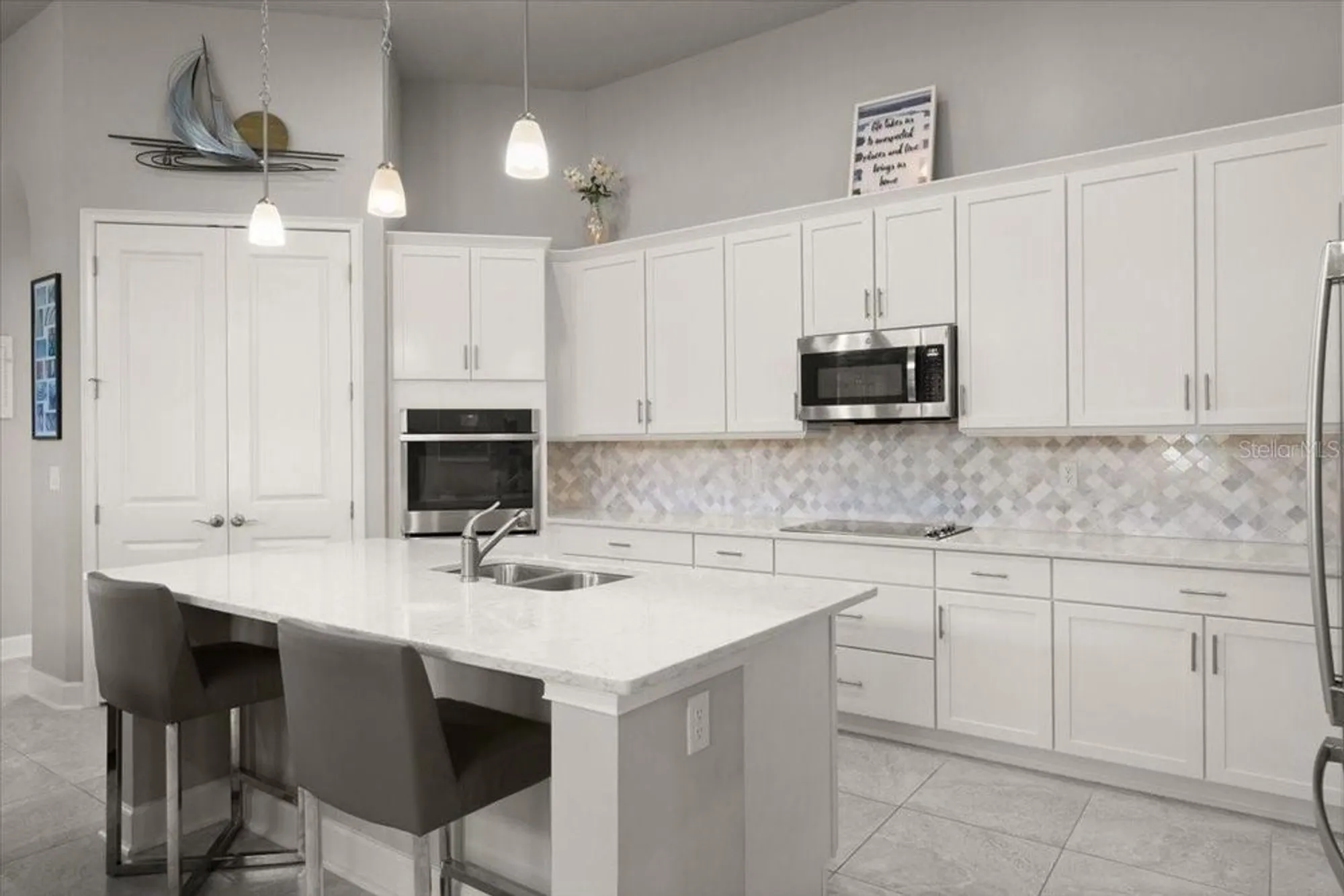 Property Slideshow image 11 of 67 | 827 creekwood dr, Ormond Beach, FL, 32174