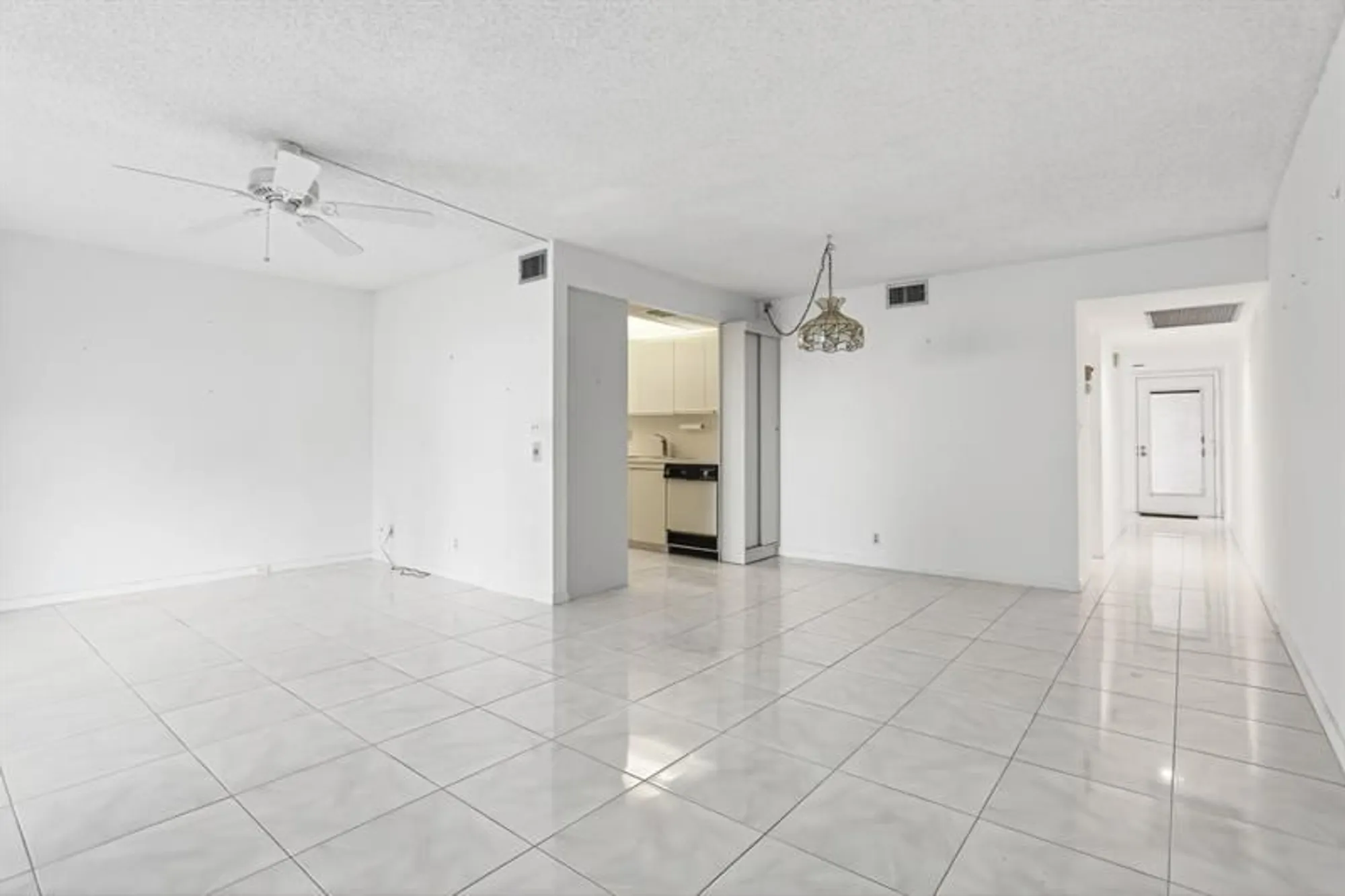 Property Slideshow image 16 of 32 | 3401 bimini ln h1, Coconut Creek, FL, 33066