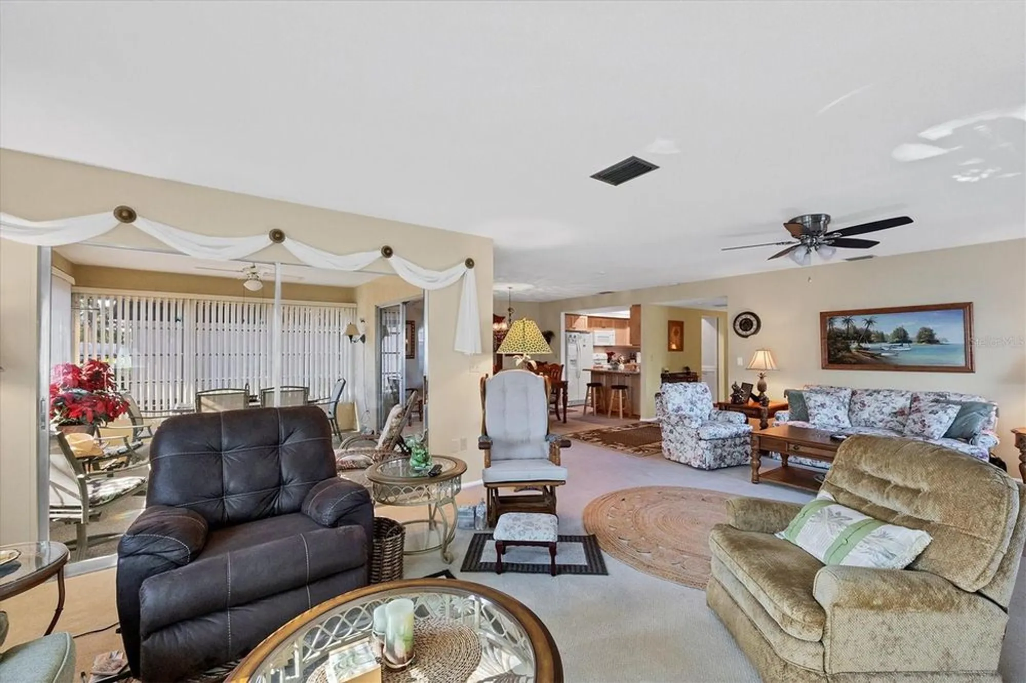 Property Slideshow image 12 of 31 | 3990 overlook bnd 19, Sarasota, FL, 34232