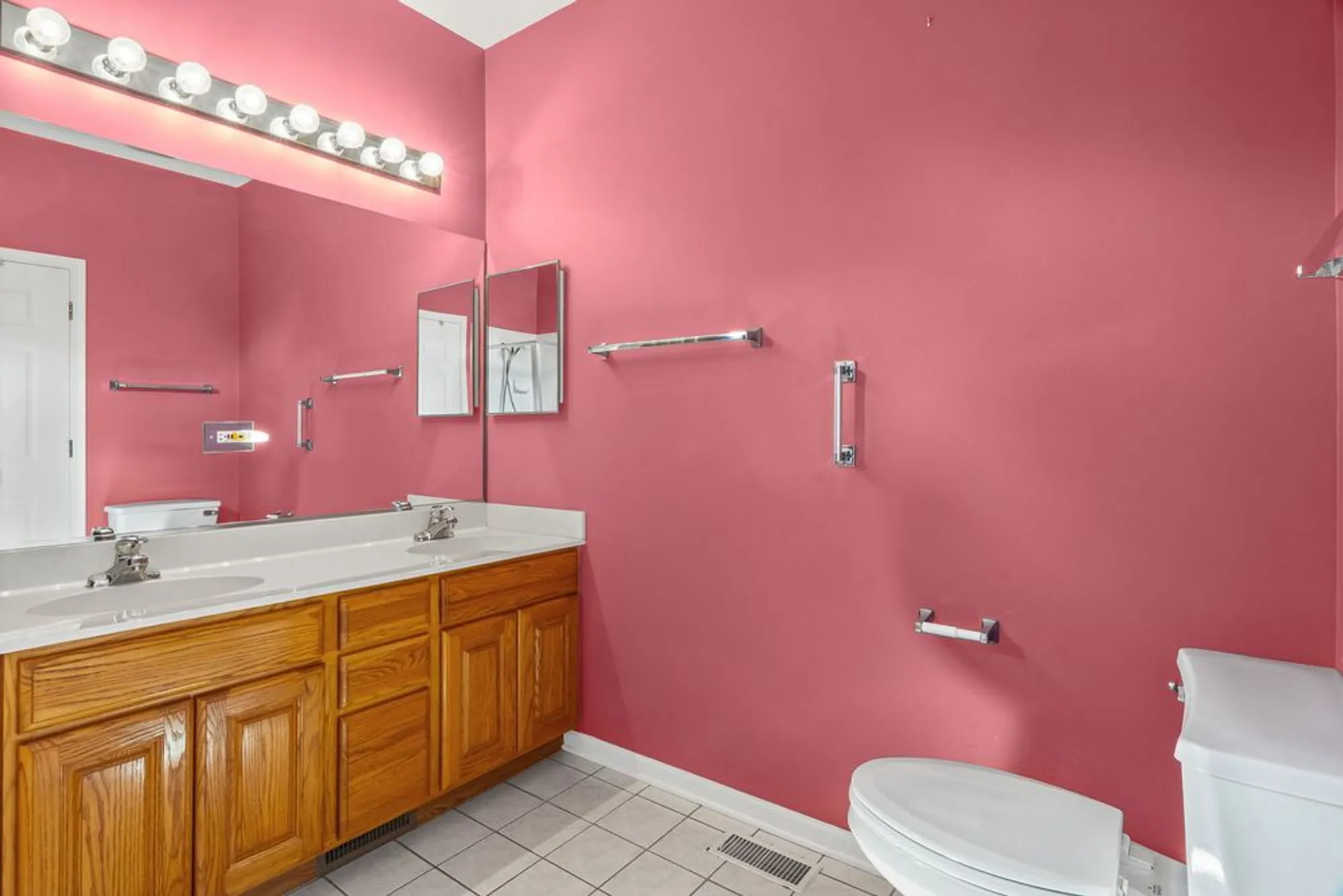 Property Slideshow image 18 of 25 | 21331 w juniper ln, Plainfield, IL, 60544