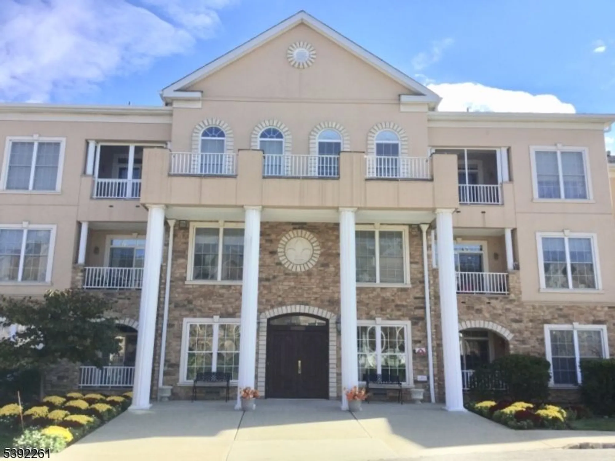 Property Slideshow image 5 of 46 | 2100 johnson dr # 1, Rockaway Boro, NJ, 07866